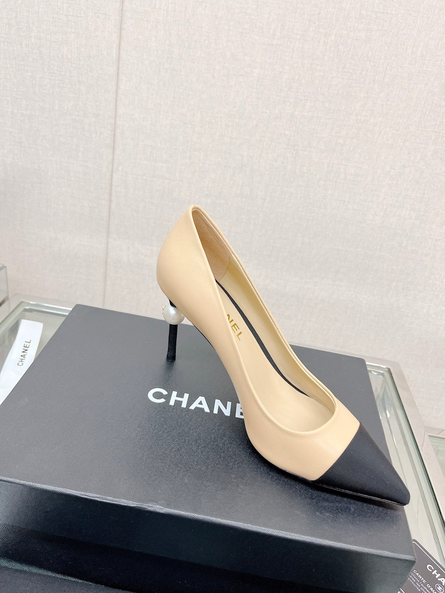 小香家-coco珍珠高跟鞋 8.5cm 杏色