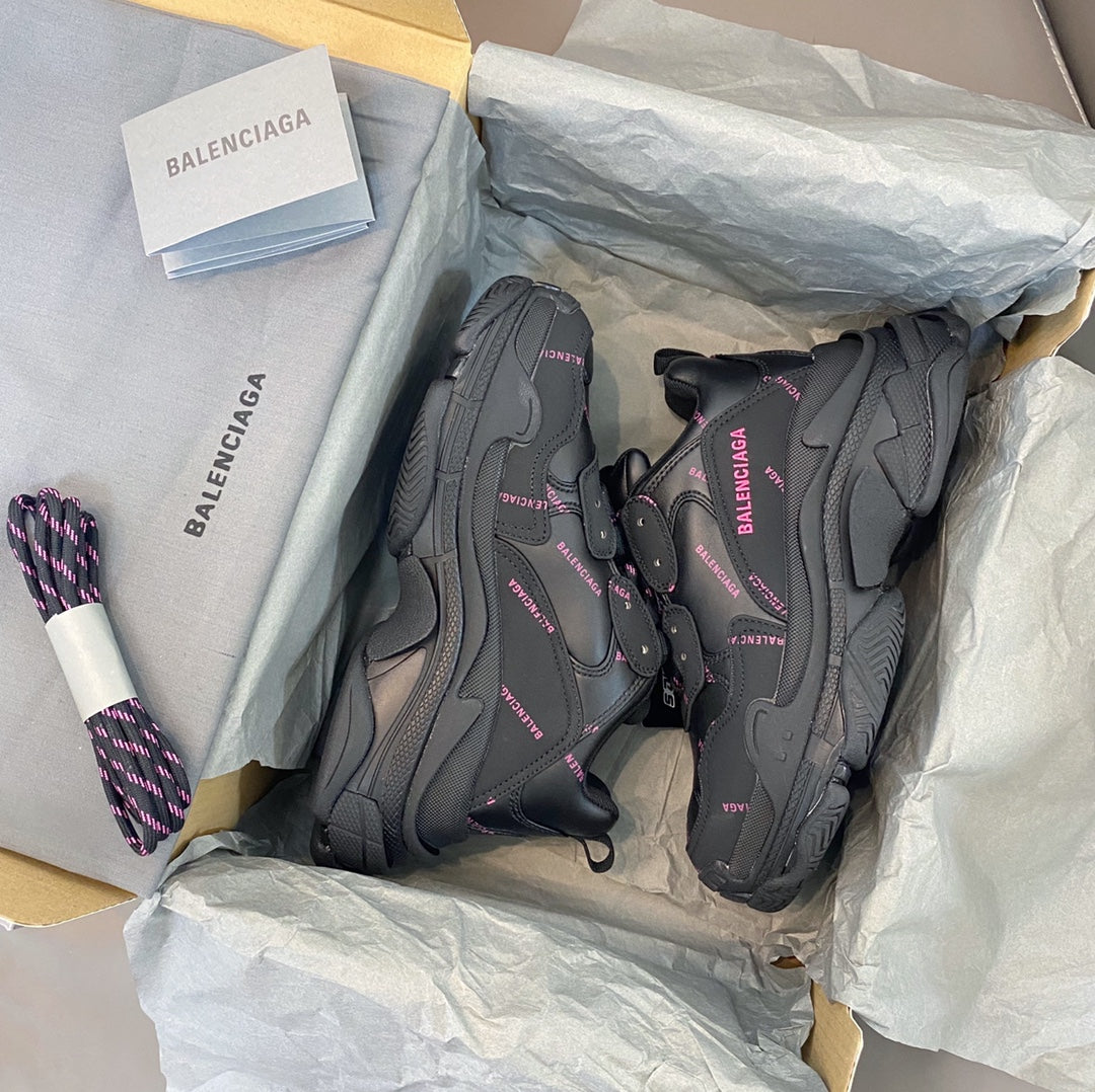 Balenciaga 巴黎世家-Triple S 老爹鞋