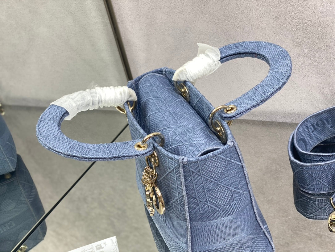 Dior Lady D-Lite黛妃包-刺繡丹寧藍