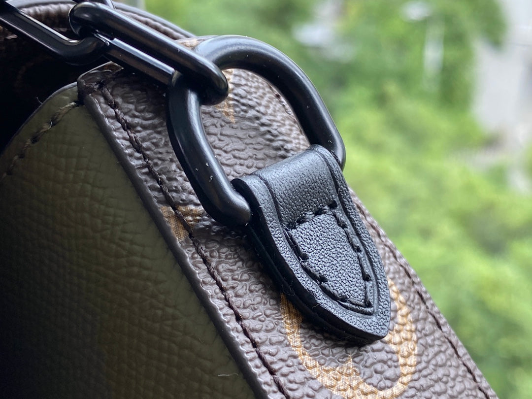 LV M30583 Pochette Voyage Steamer 手袋