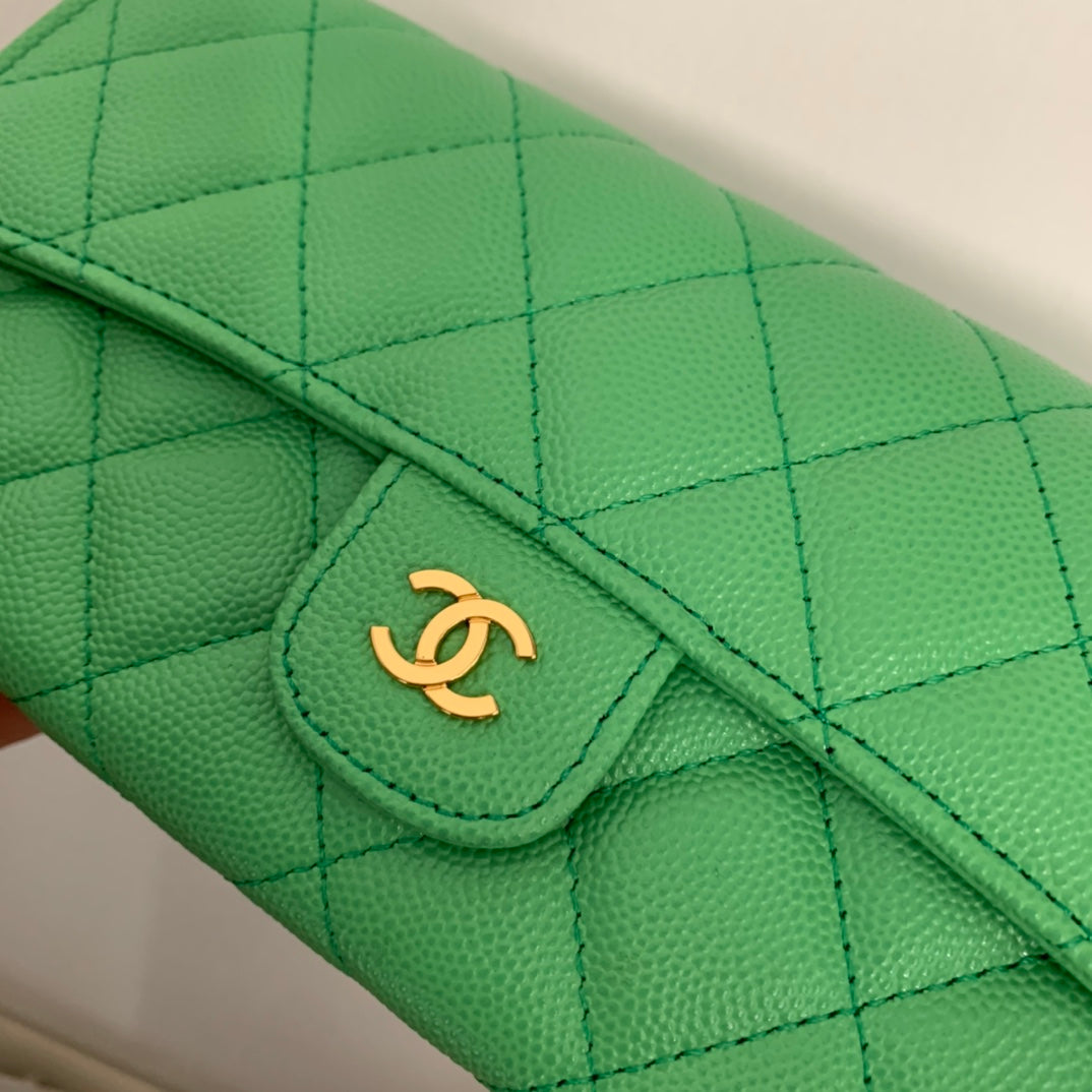Chanel 經典CF翻蓋長夾-綠色荔枝皮金釦