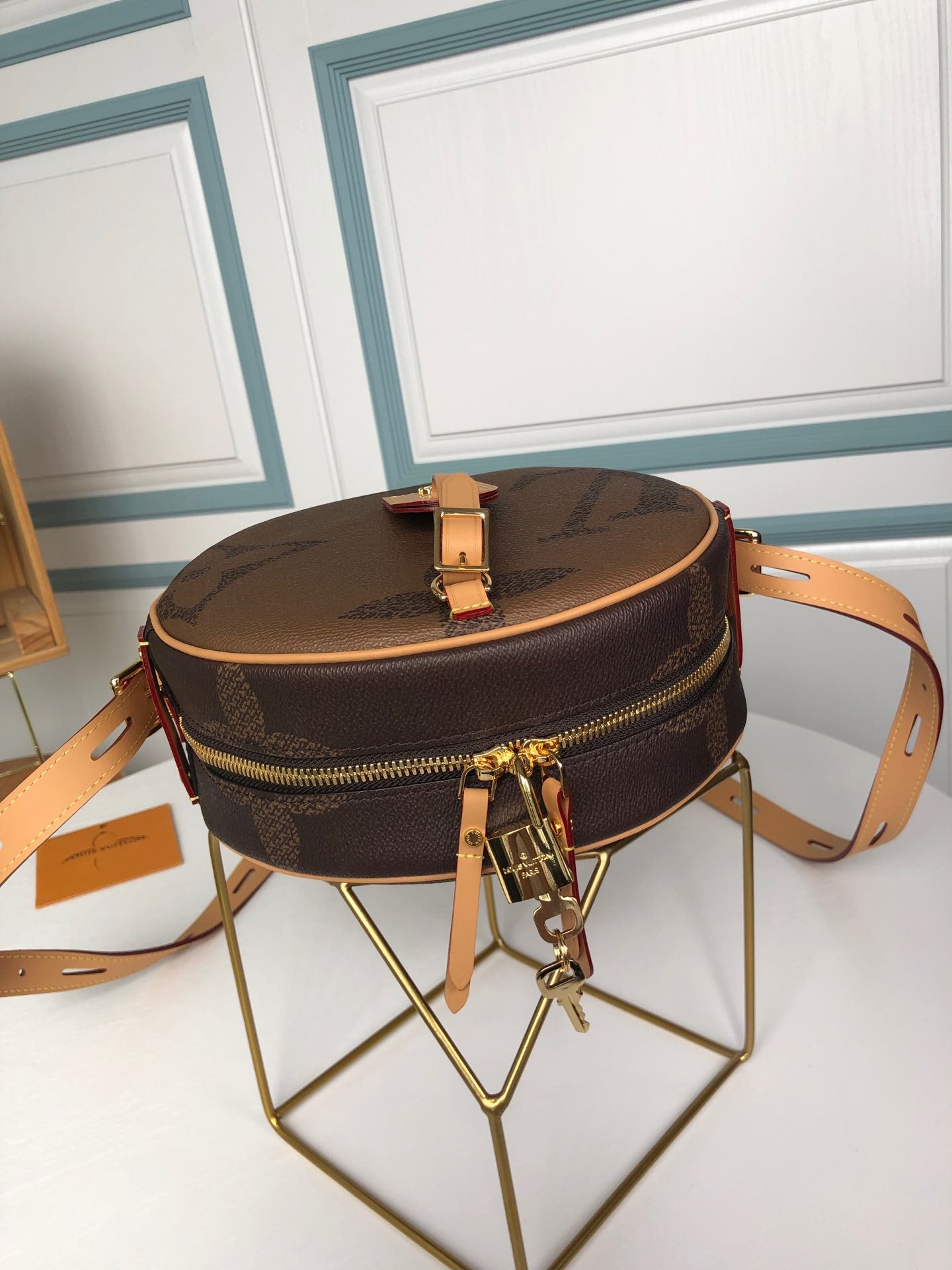 M44604 路L家-BOITE CHAPEAU SOUPLE 軟圓餅包