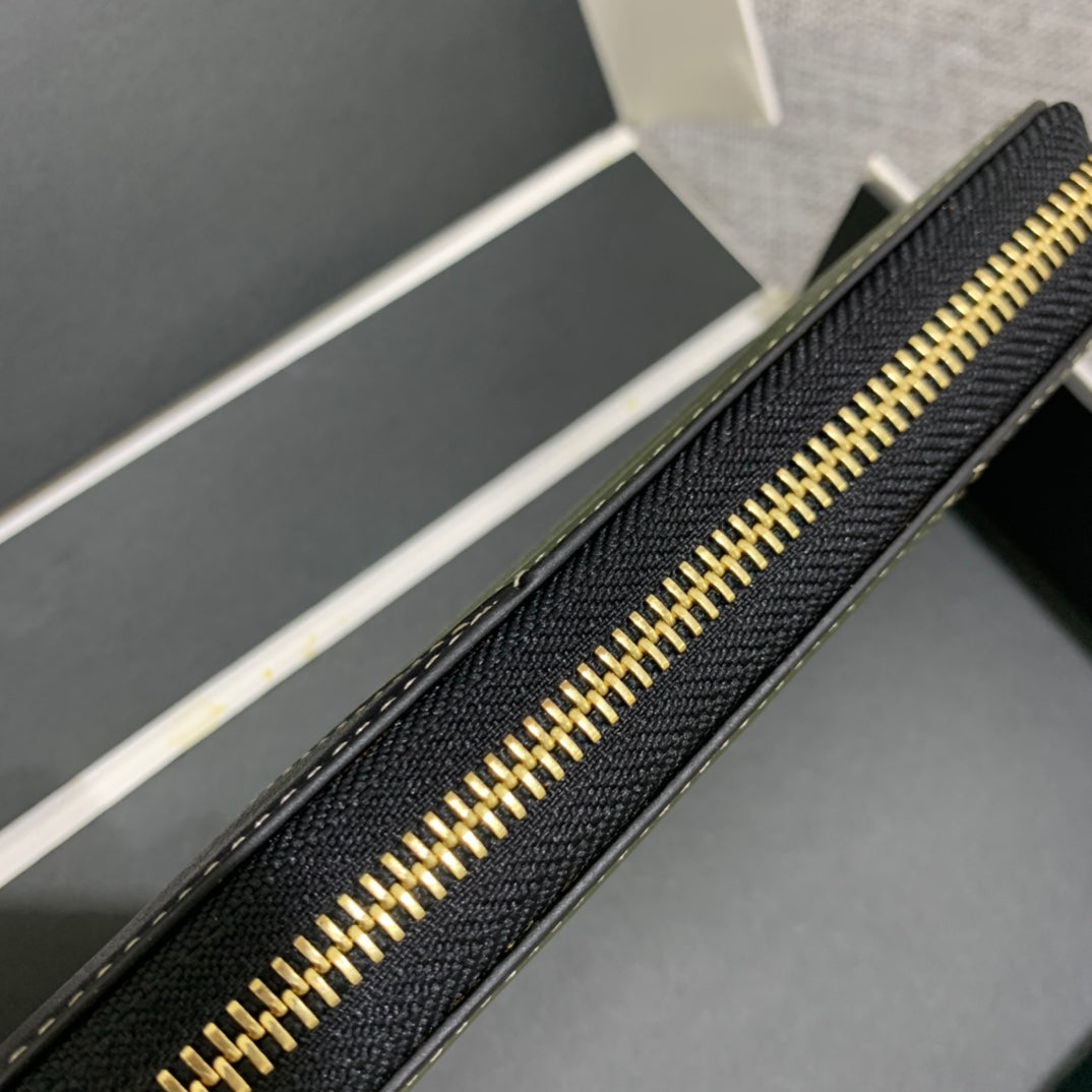 Loewe Puzzle zip around wallet 拉鍊長夾