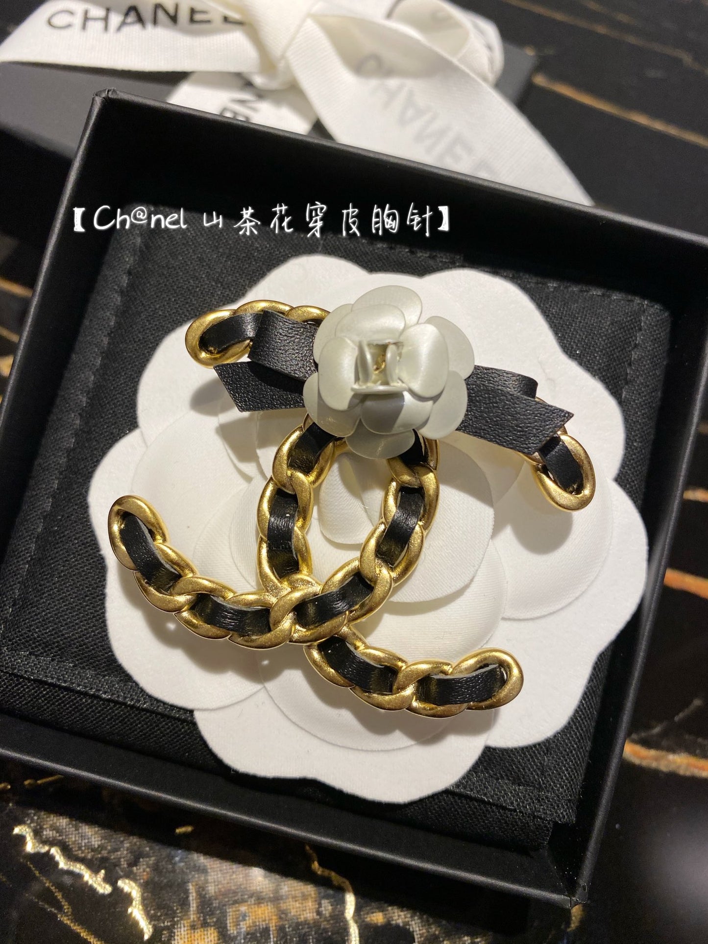 Chanel 胸針