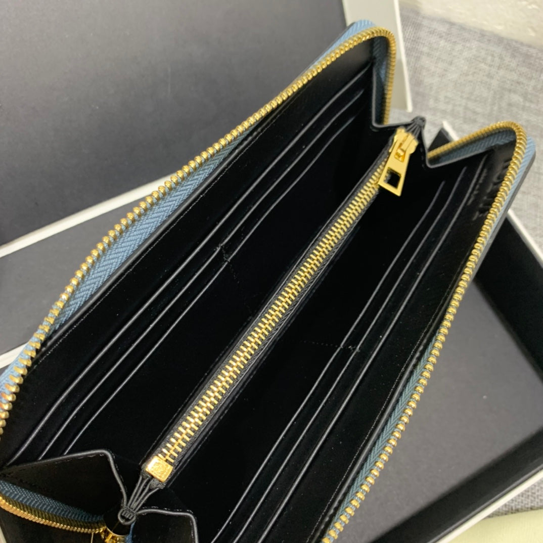 Loewe Puzzle zip around wallet 拉鍊長夾