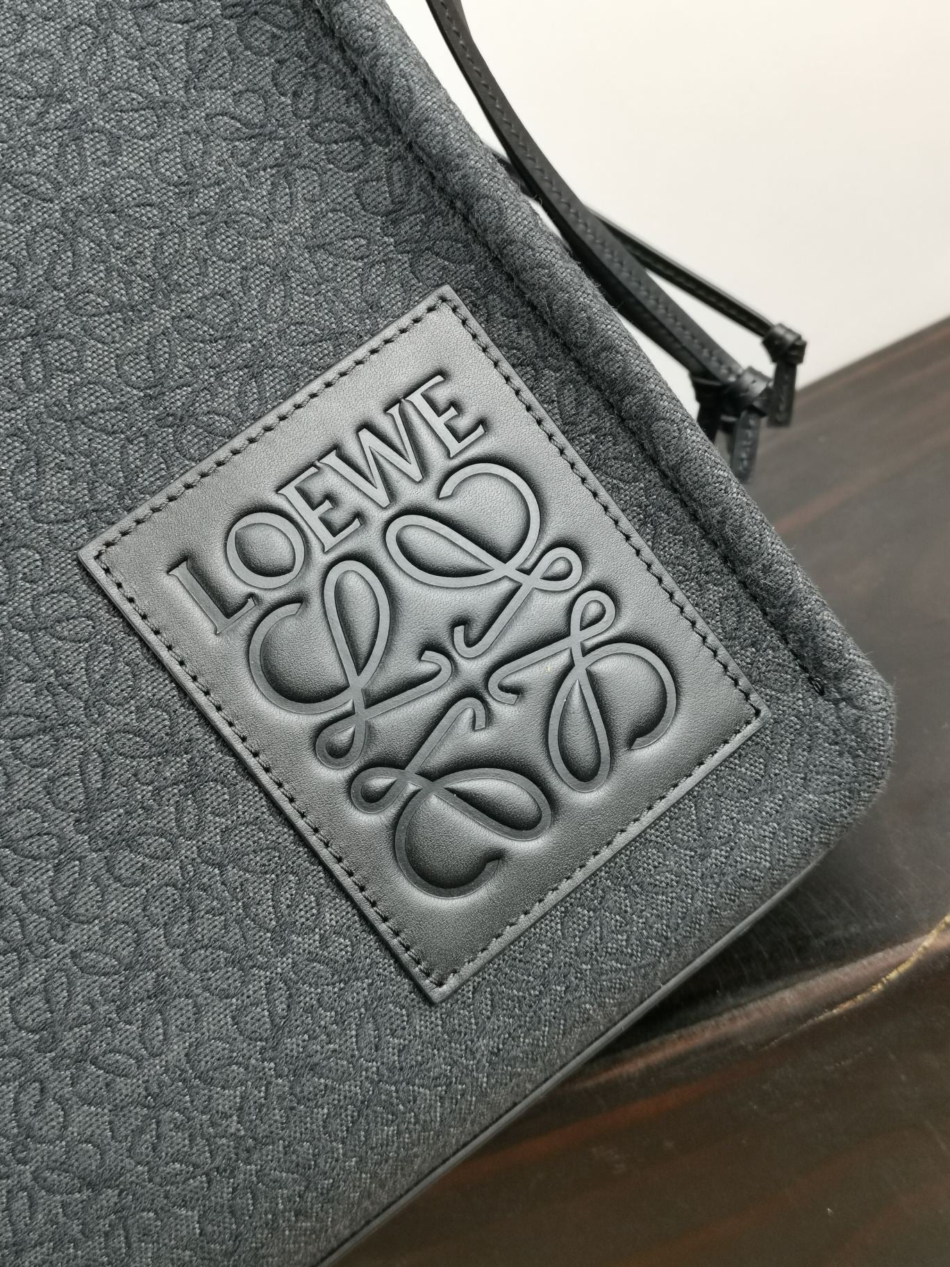 羅L威-Cushion Tote 大號