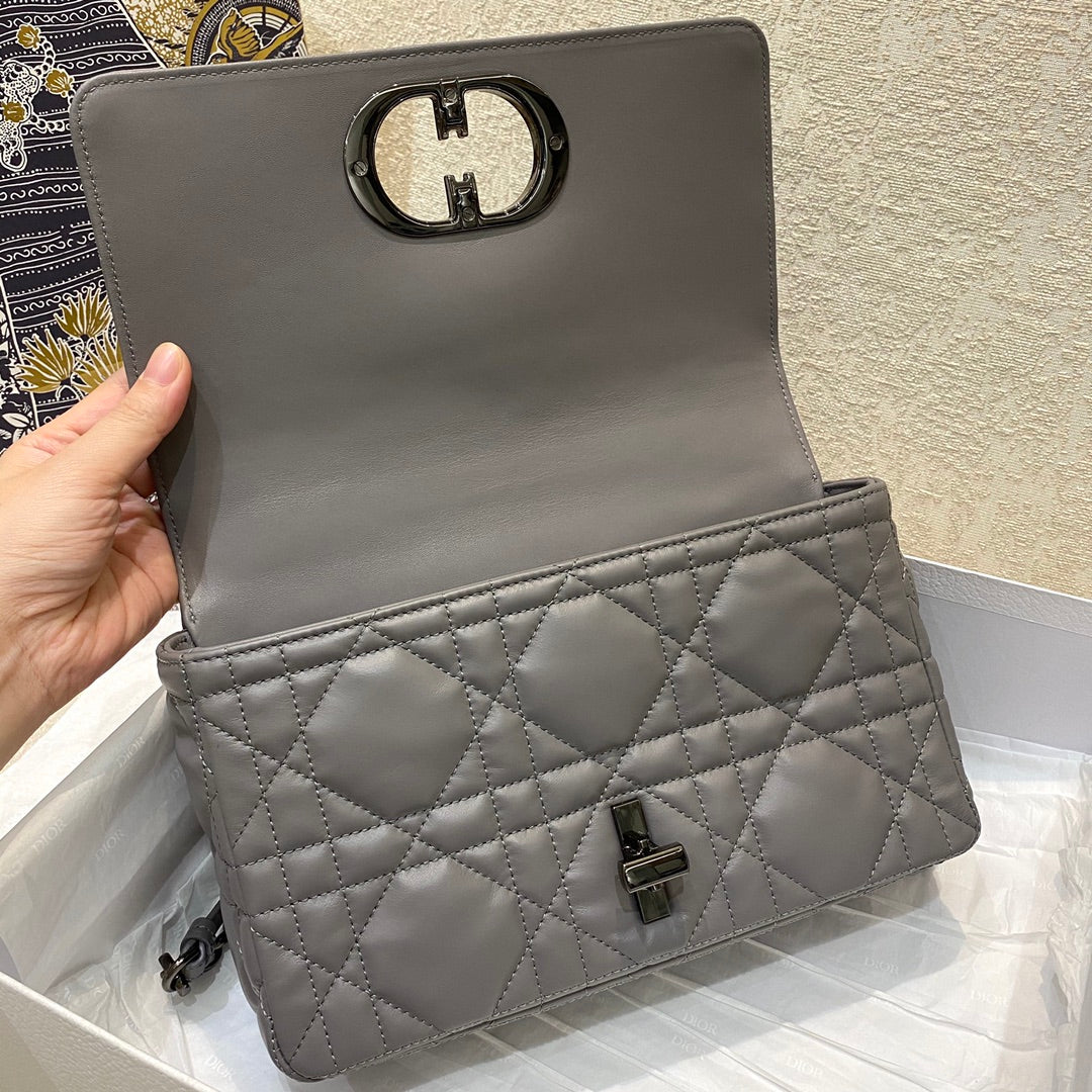 Dior-Caro 菱格紋 胖胖包 中號 灰色