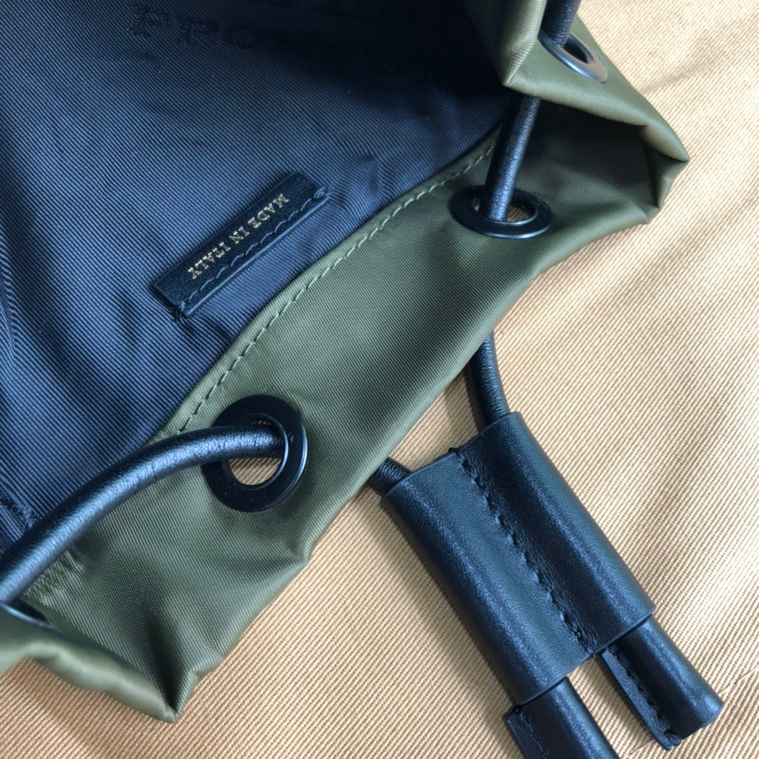 巴B家-Rucksack 軍旅背包 軍綠色