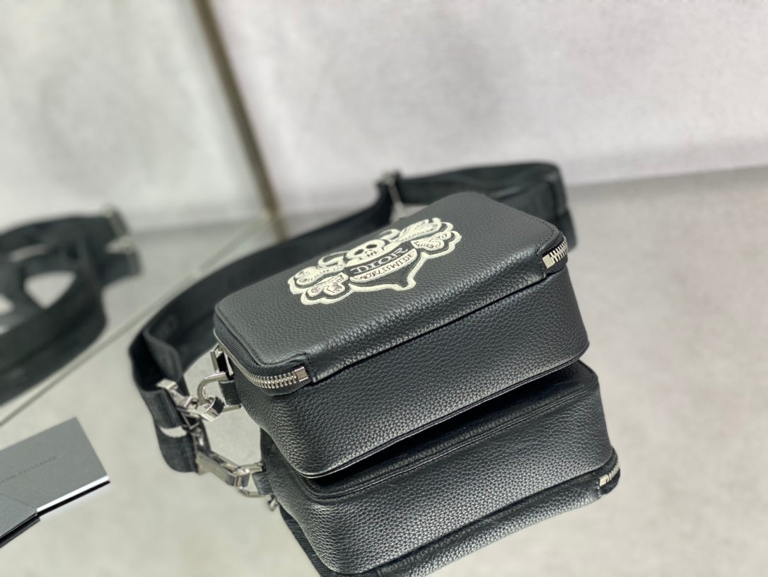 Dior 經典相機包-17*5*12cm