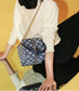 M59611 路L家-骰子包SQUARE 牛仔藍 上身照