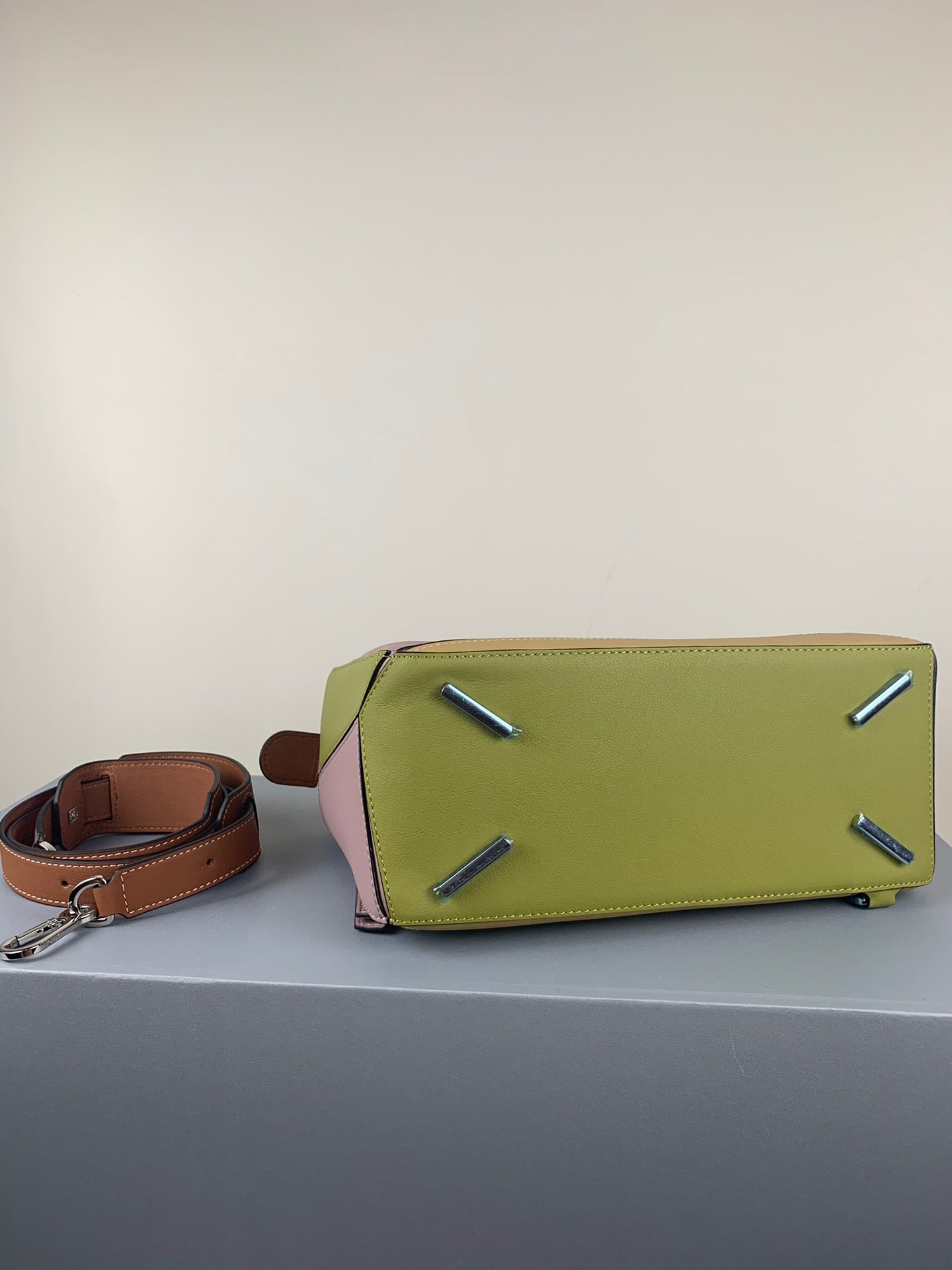 羅L威-Puzzle bag 小牛皮 中號