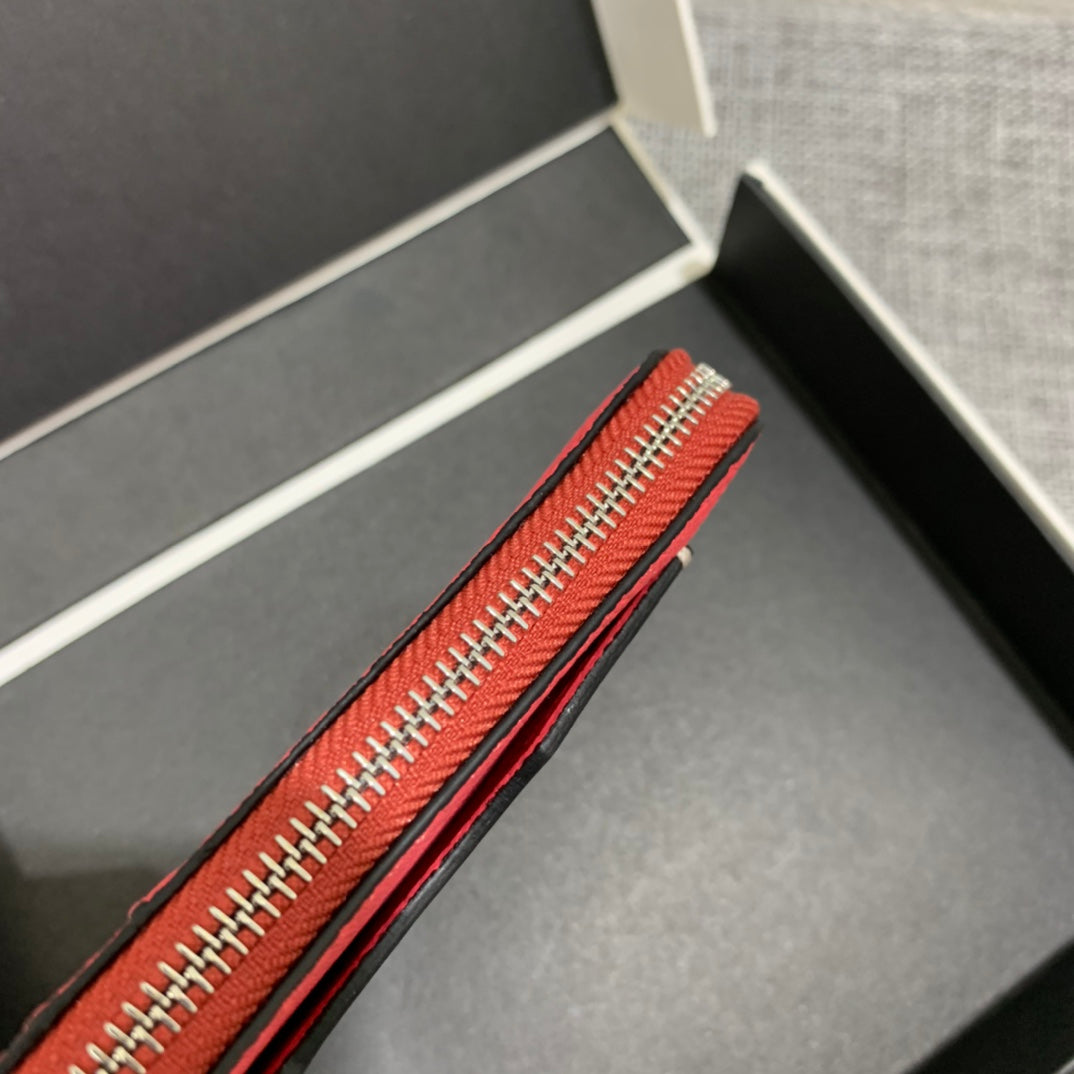 Loewe 拉鍊小卡包
