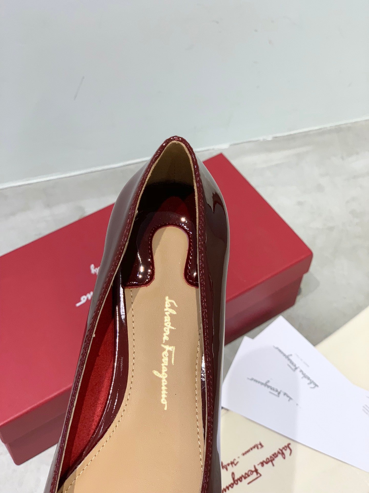 Salvatore Ferragamo鞋-紅色漆皮 圓頭 平底鞋