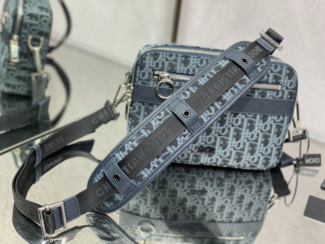 Dior 經典相機包-22*15*5cm
