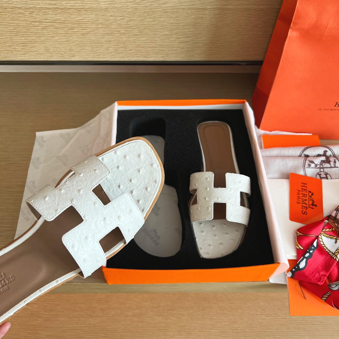 小愛款-經典H拖鞋 點點白色