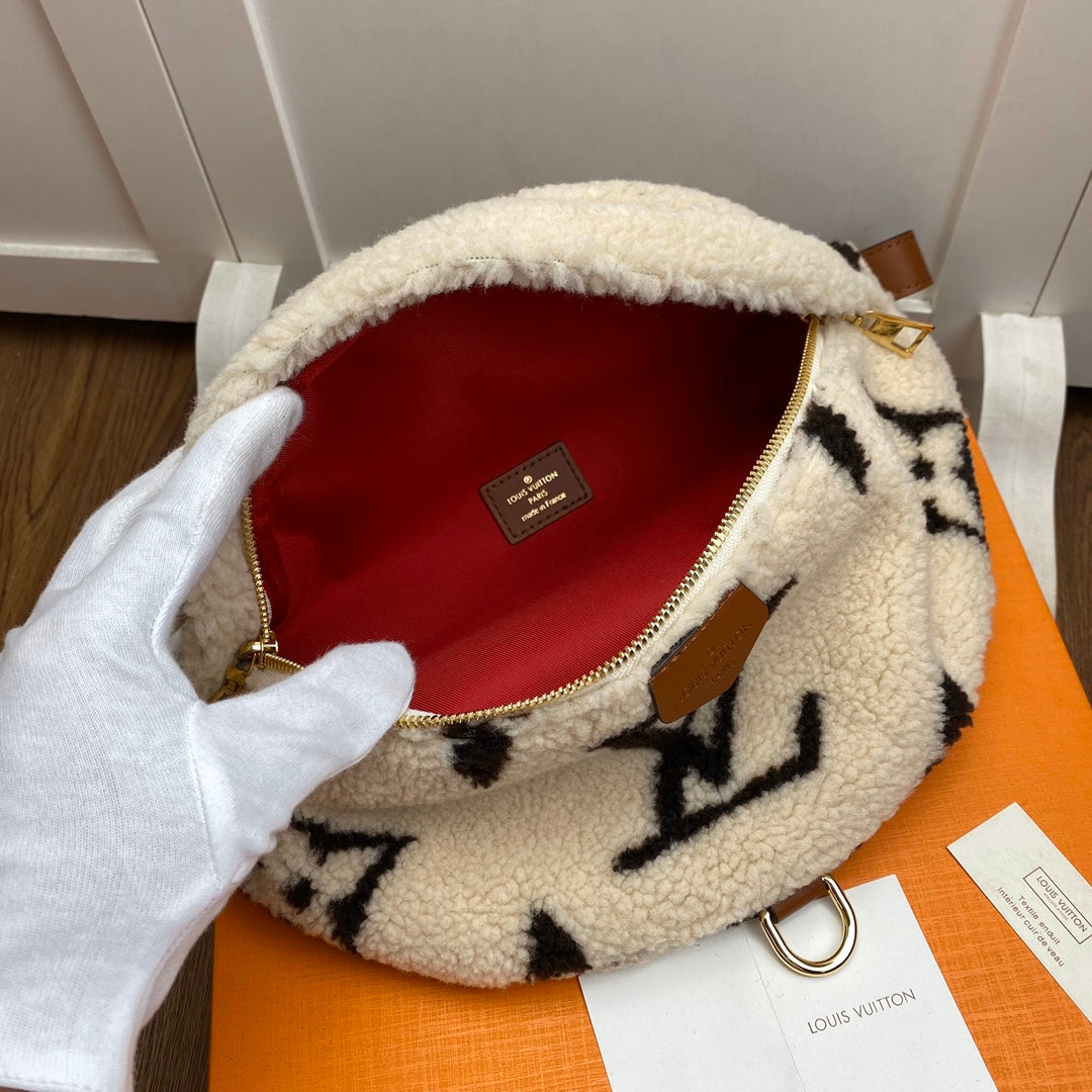 M55425 路L家-BUMBAG 絨布 腰包