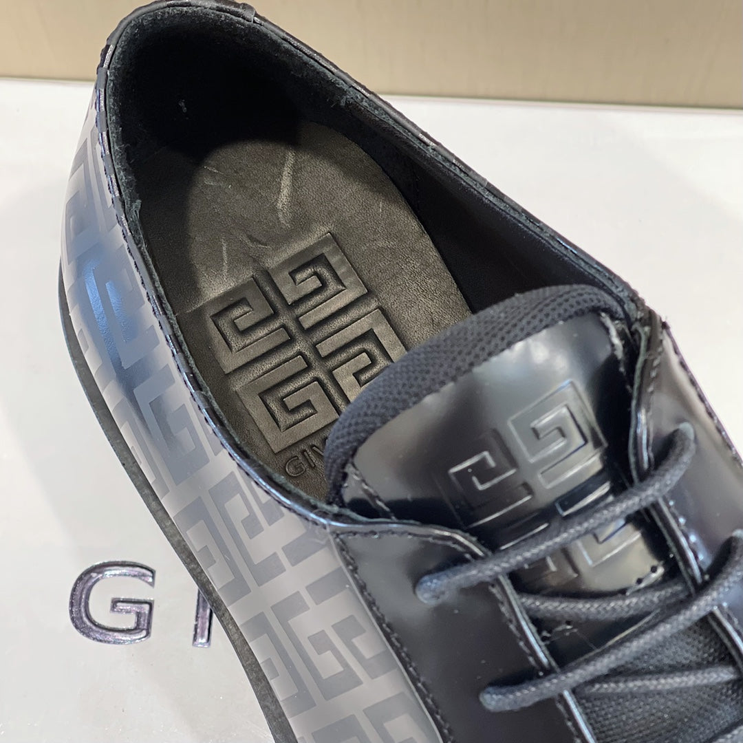 Giv-SQUARED 皮鞋 黑色