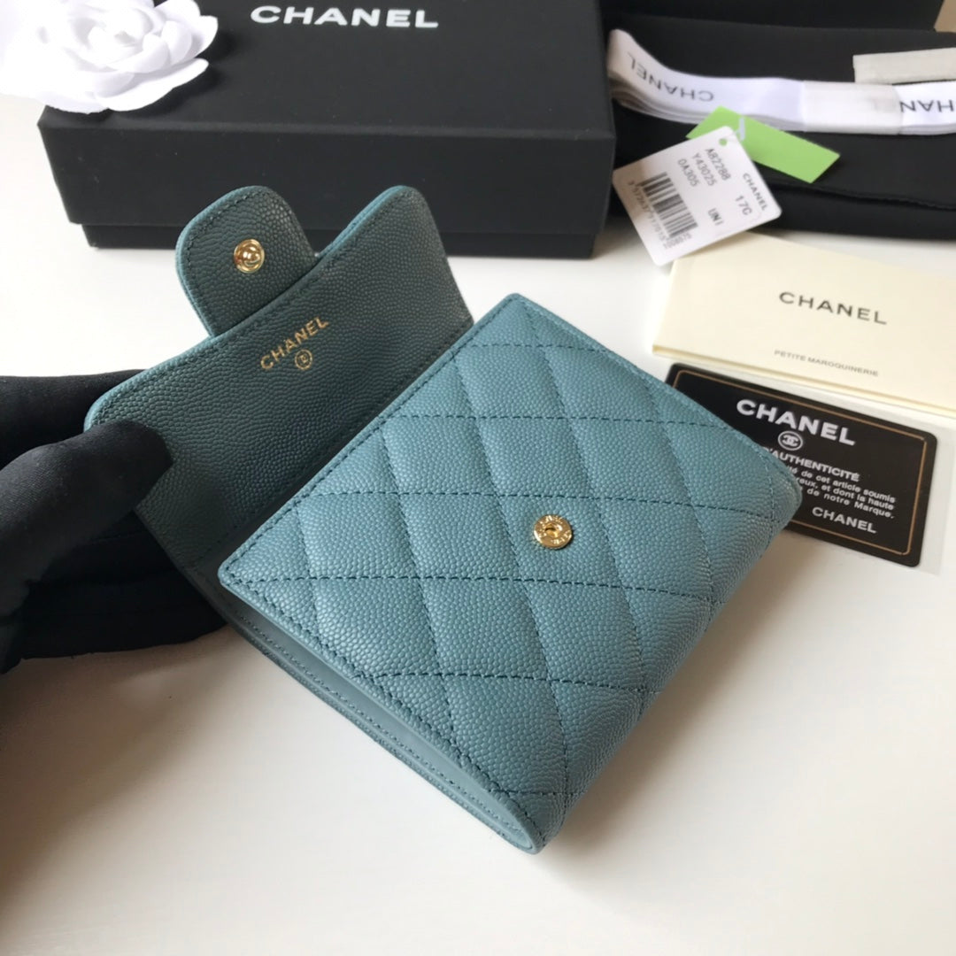 Chanel 三折短夾-霧霾藍球紋皮金釦