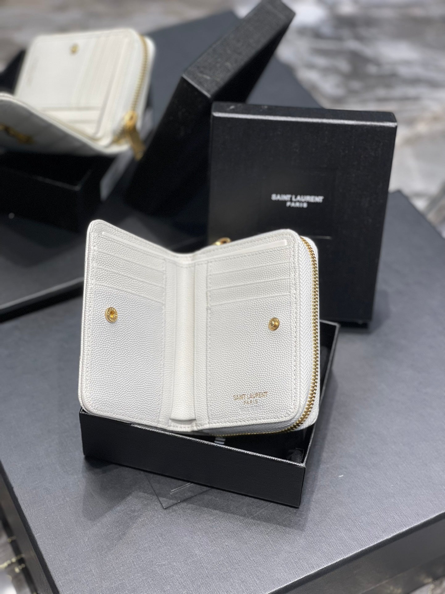 YSL 拉鍊短夾 白色金扣