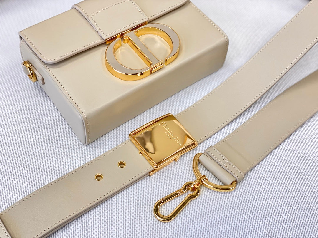 Dior 蒙田 Mini Box-平紋牛皮-珐瑯扣-17.5cm-熔岩棕