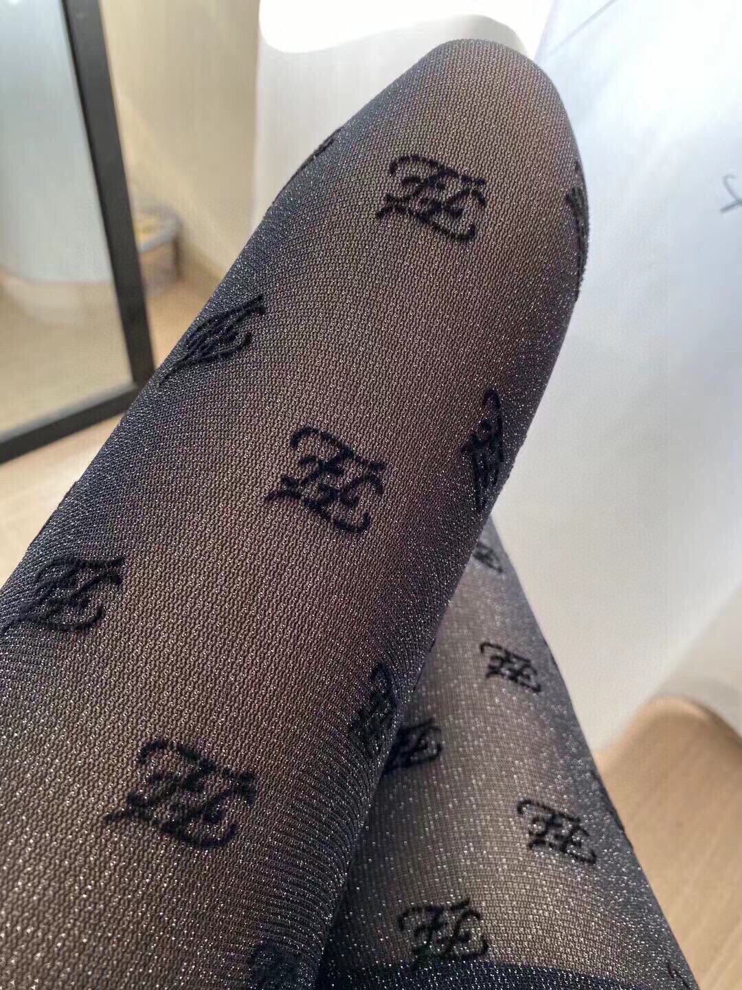 Fendi 植絨金線絲襪