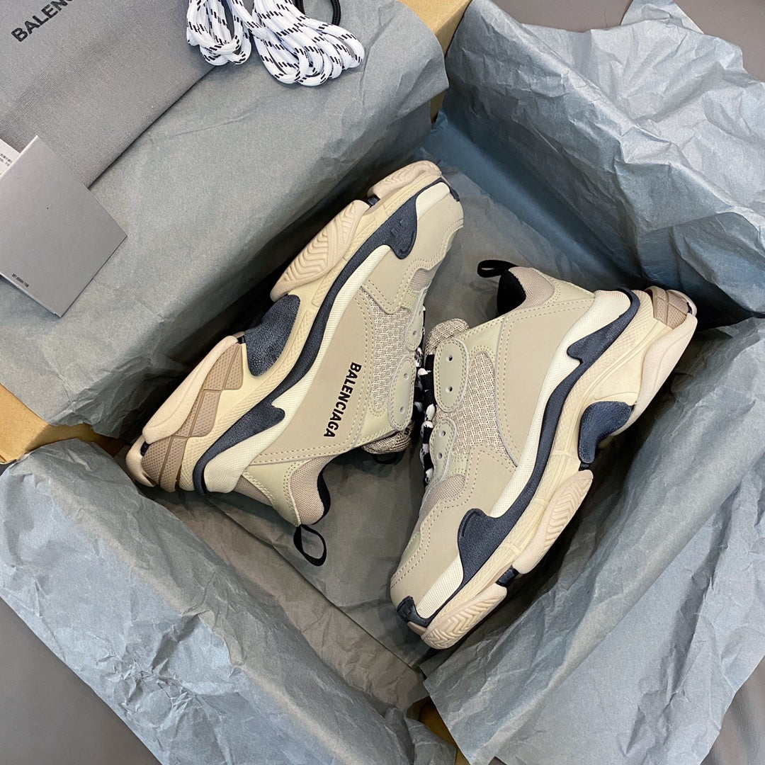 Balenciaga 巴黎世家-Triple S 老爹鞋