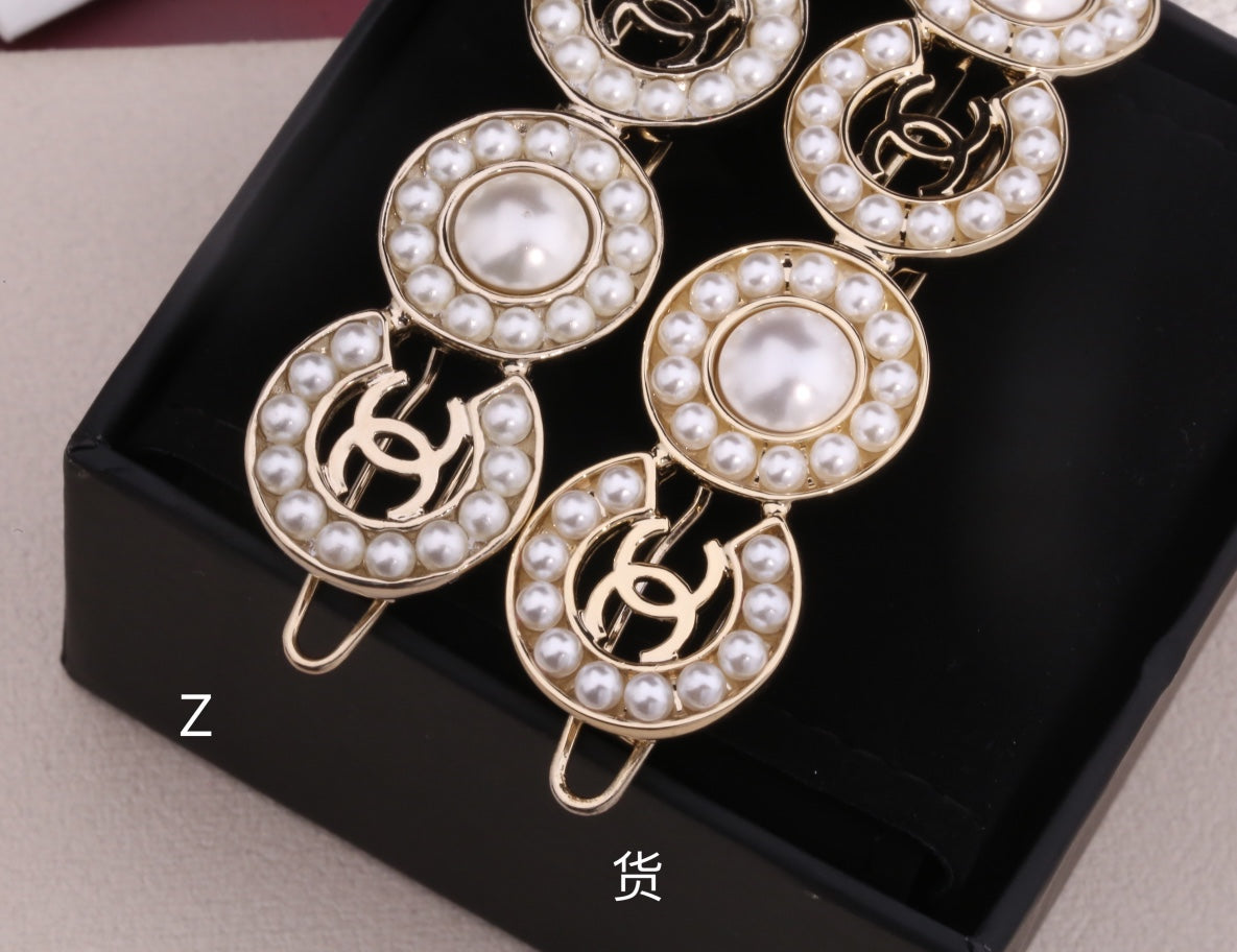 Chanel 髮夾