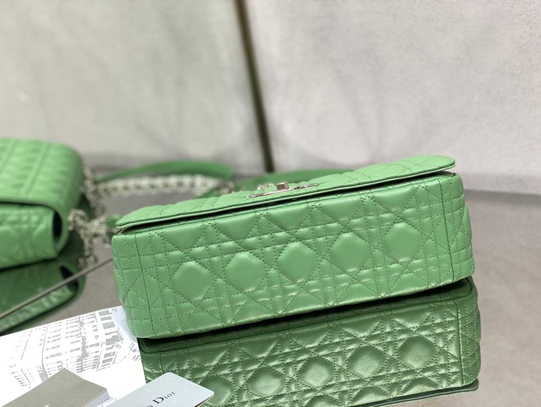 Dior Caro 大號28cm-綠色銀扣小牛皮