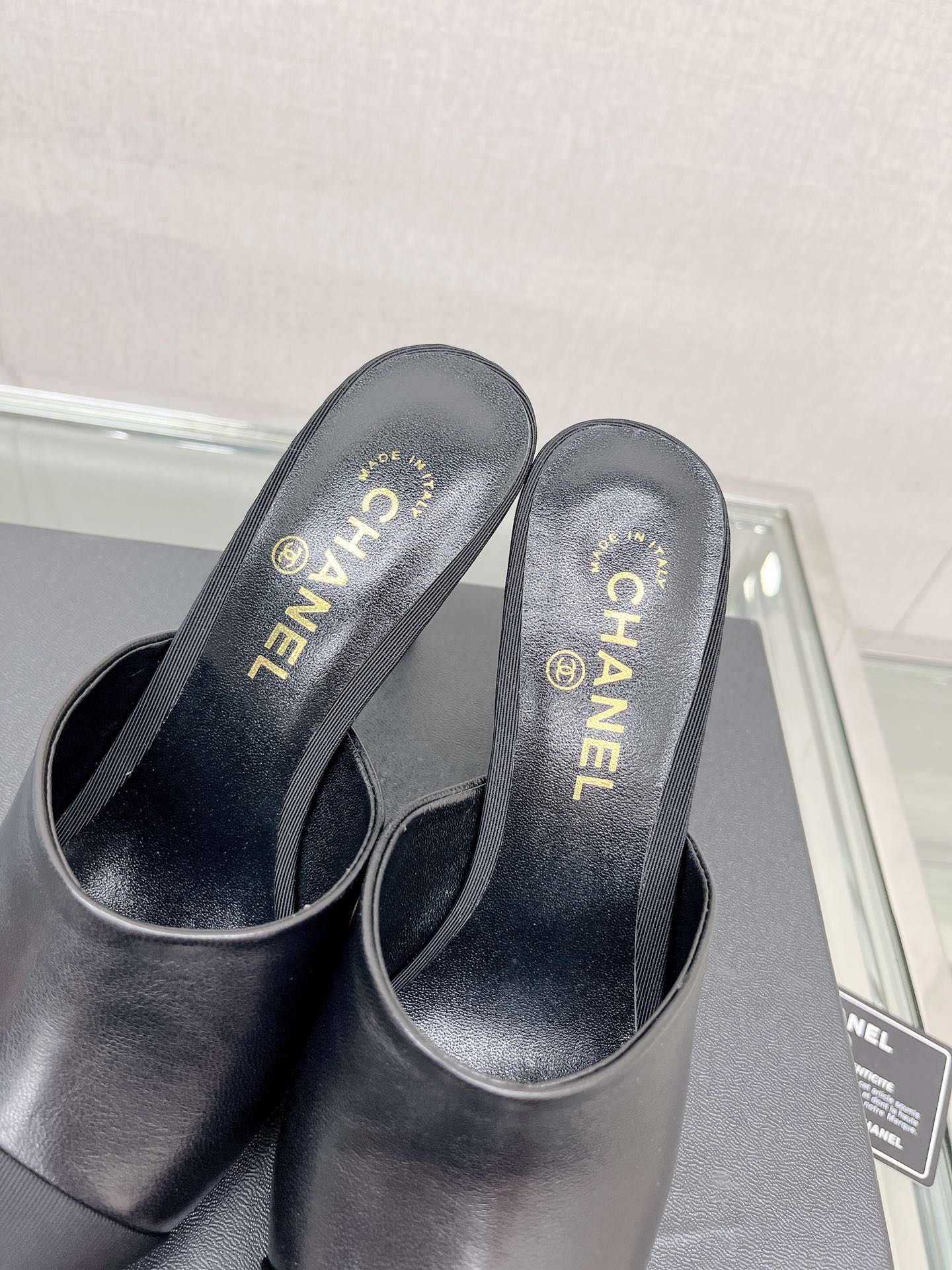 小香家-coco珍珠高跟拖鞋 8.5cm 黑色