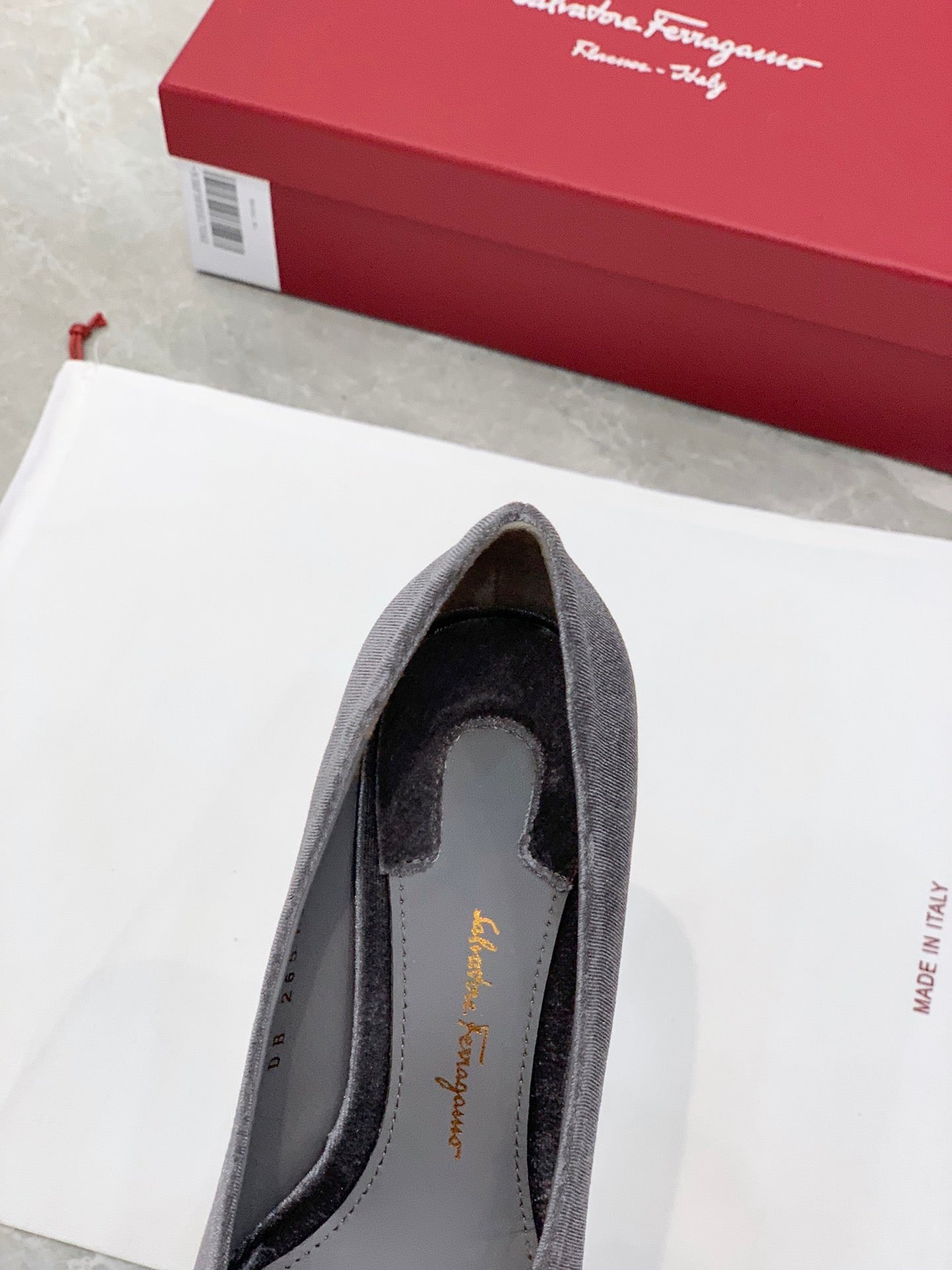 Salvatore Ferragamo鞋-菲拉格慕 VARA大蝴蝶結 絲絨面 金梅花跟 高跟鞋