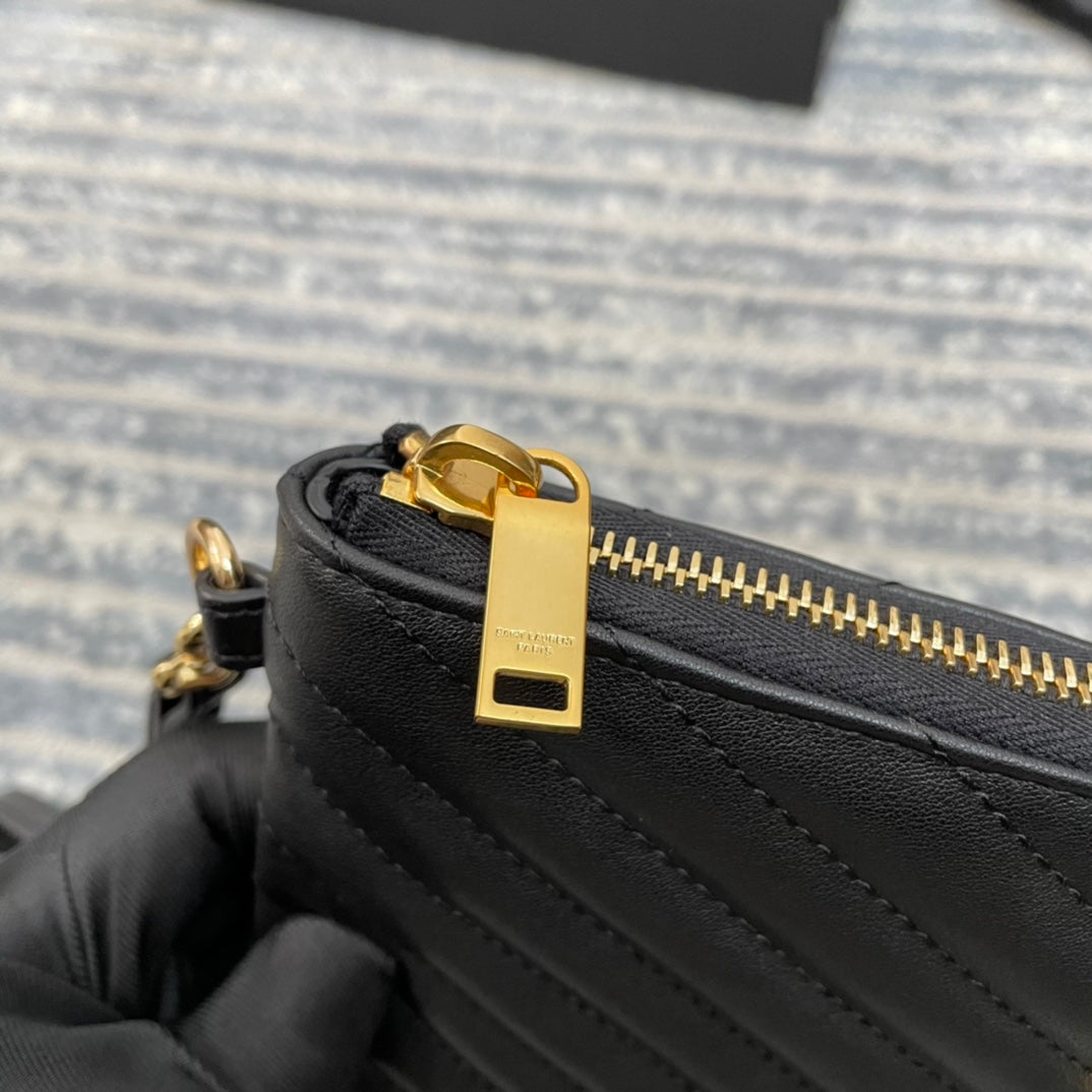 YSL經典MONOGRAM小號絎縫皮革手包-黑色小牛皮金扣