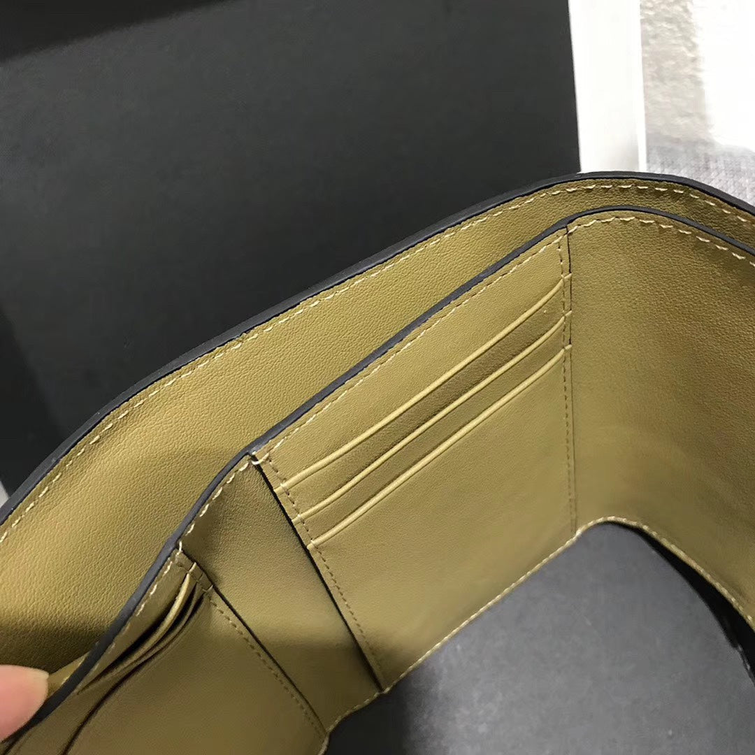 Loewe 三折短夾