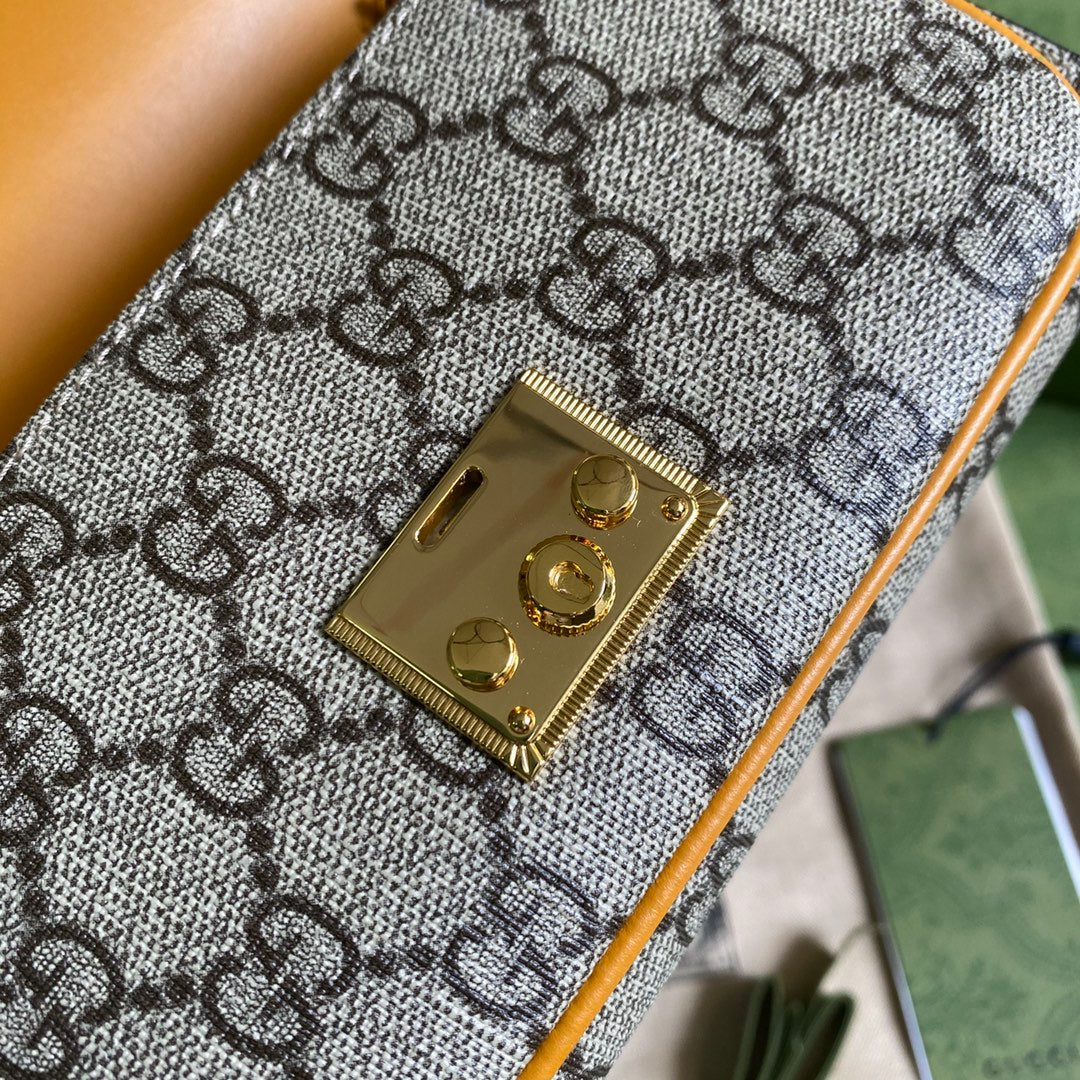 Gucci 鎖扣鏈條包 長夾