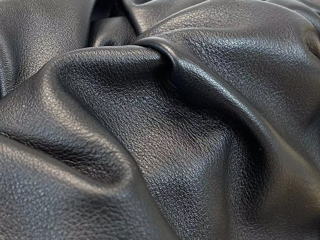 B編織- The  pouch 鏈條 雲朵包 31x16X12cm