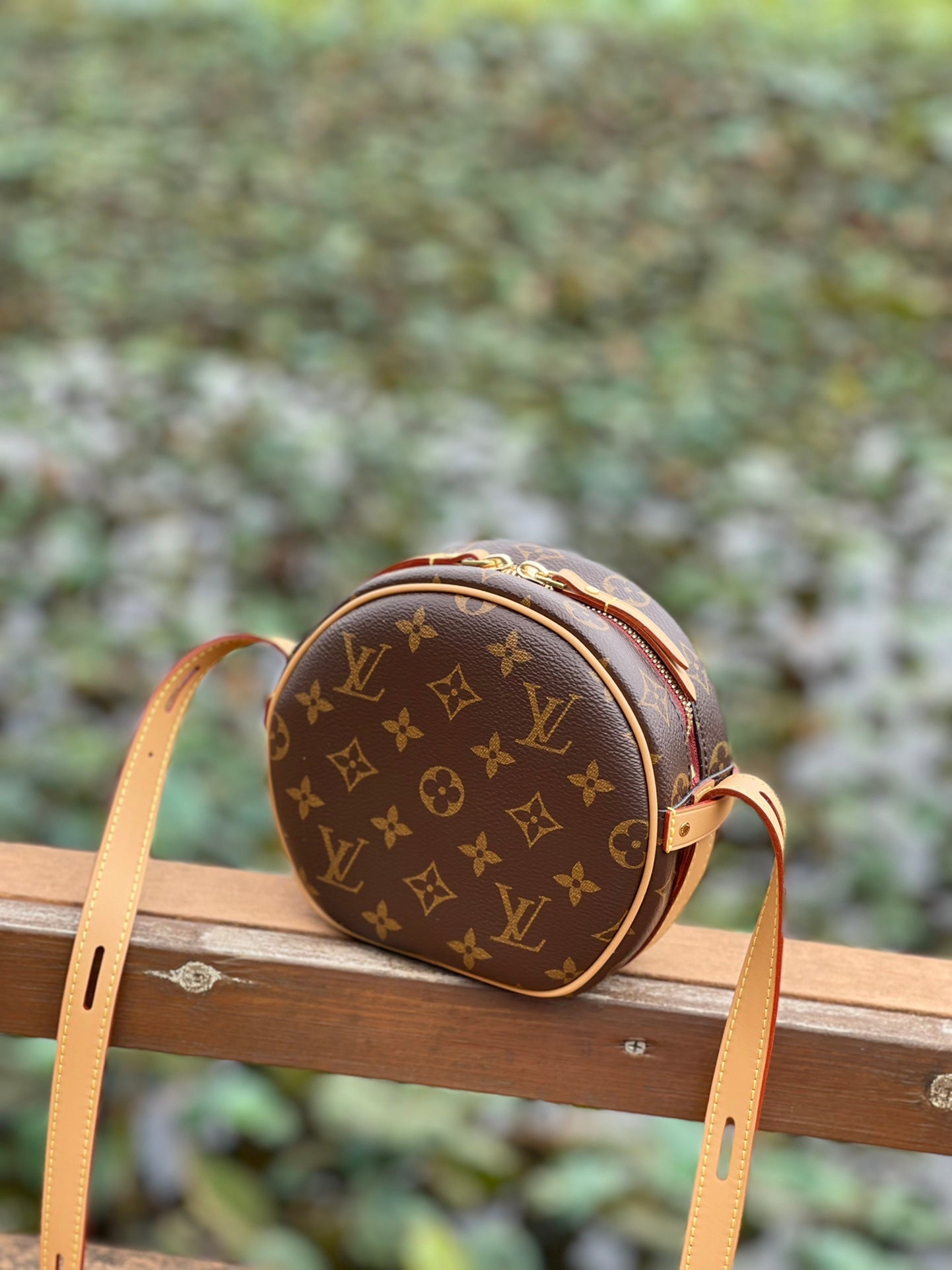 M45149 路L家-BOITE  CHAPEAU SOUPLE 圓餅包 小號