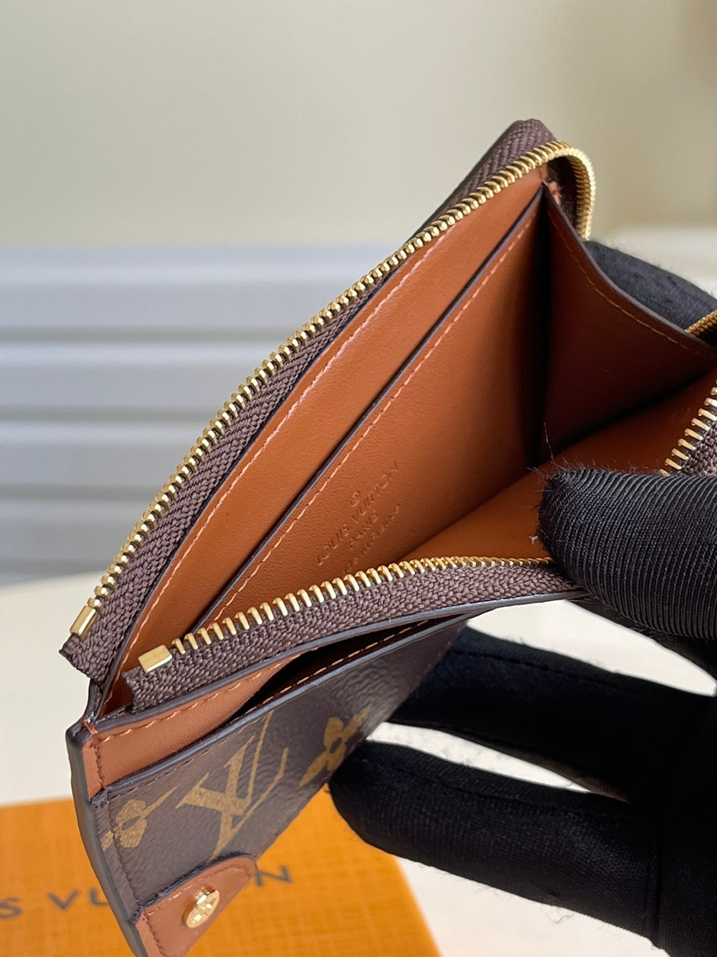 LV M80556 Multi Card Holder Trunk 卡包短夾
