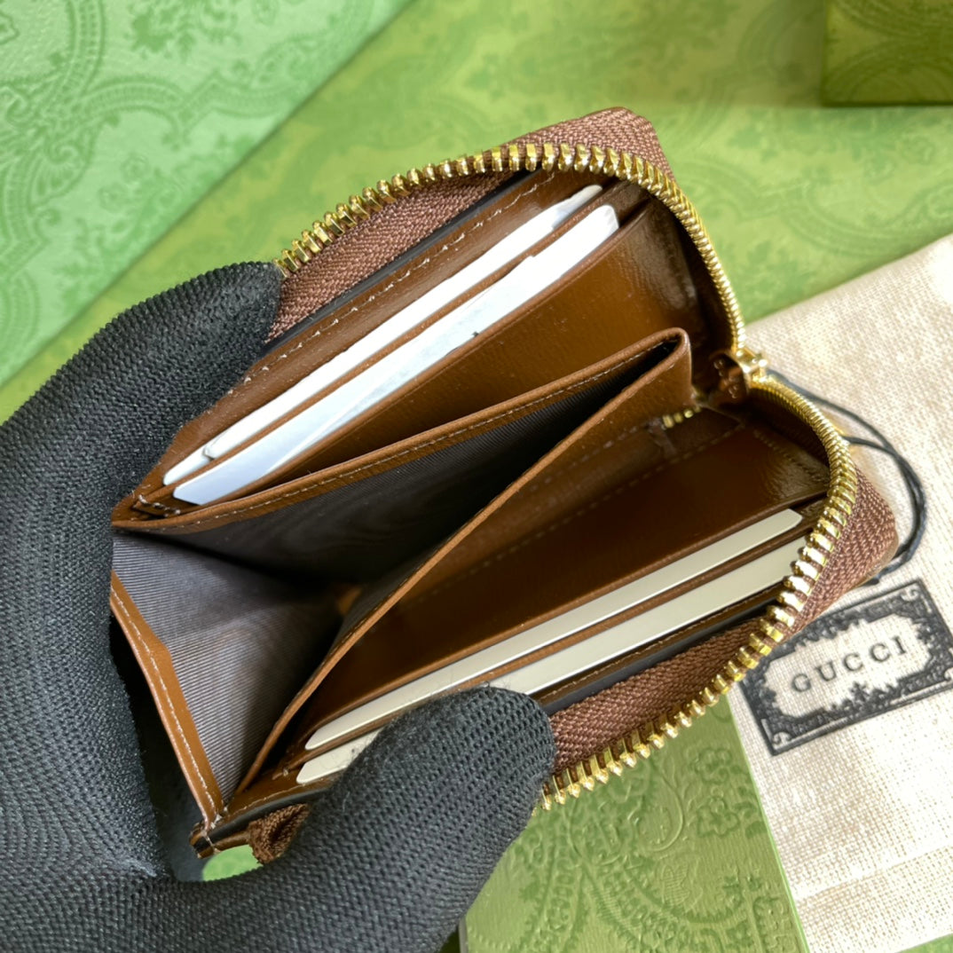 Gucci 新款拉鍊卡包
