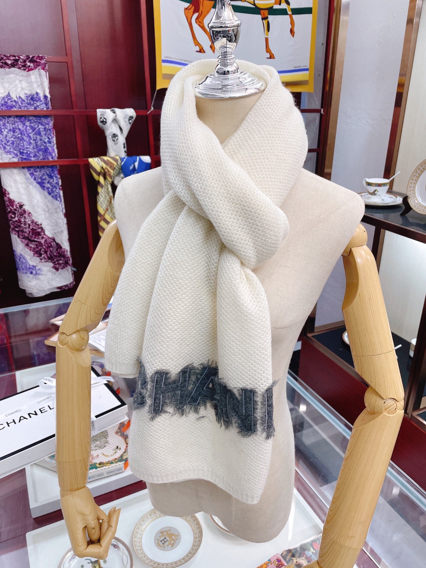 Chanel 羊絨圍巾