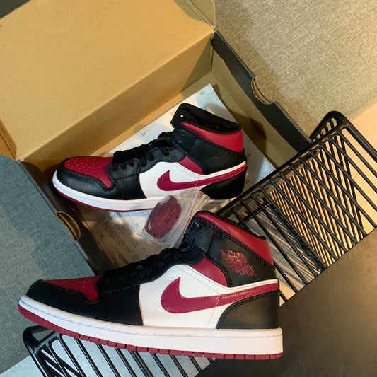 N1K- AJ 1 mid 中筒板鞋 休閒鞋 黑紅色