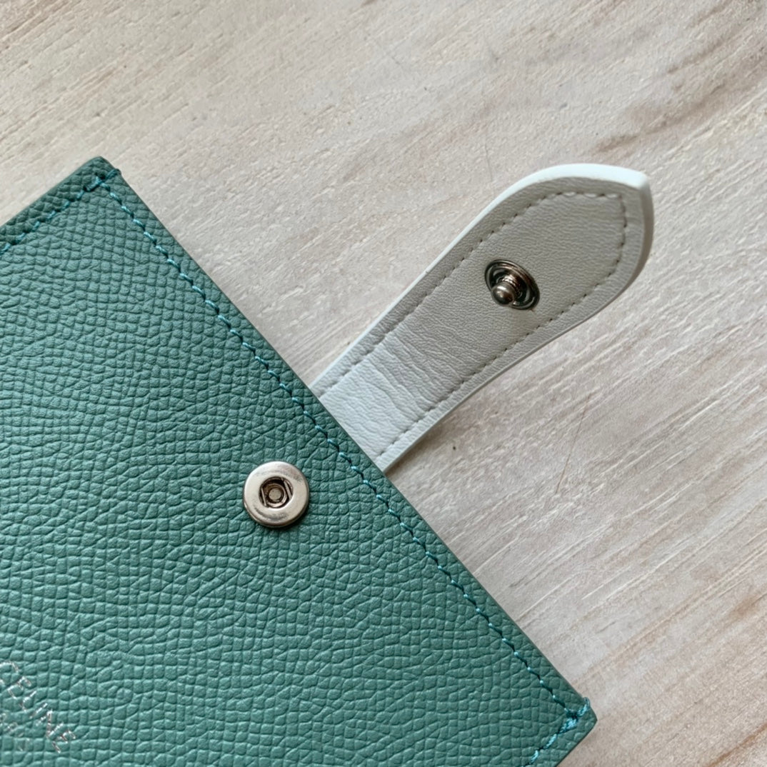 Celine 粒面牛皮風琴卡包
