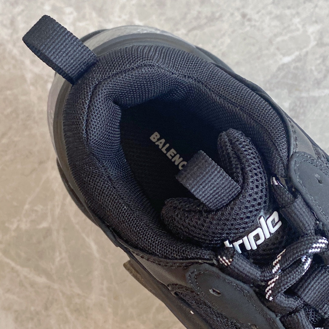 Balenciaga 巴黎世家-Triple S 氣墊老爹鞋