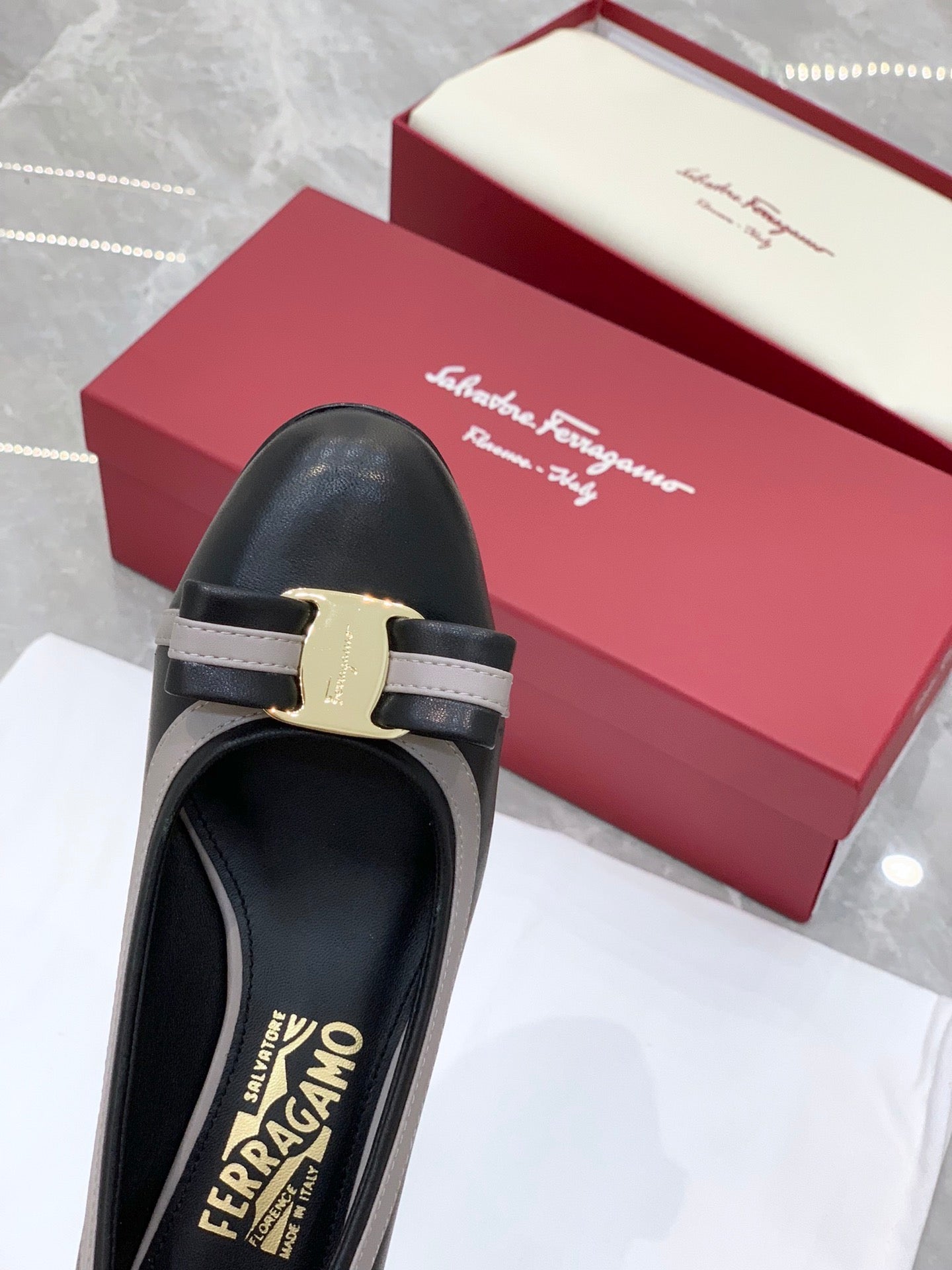 Salvatore Ferragamo鞋-菲拉格慕 VARA蝴蝶結 拼接低粗跟鞋