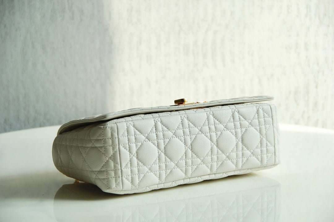 Dior Caro 大號28cm-白色小牛皮
