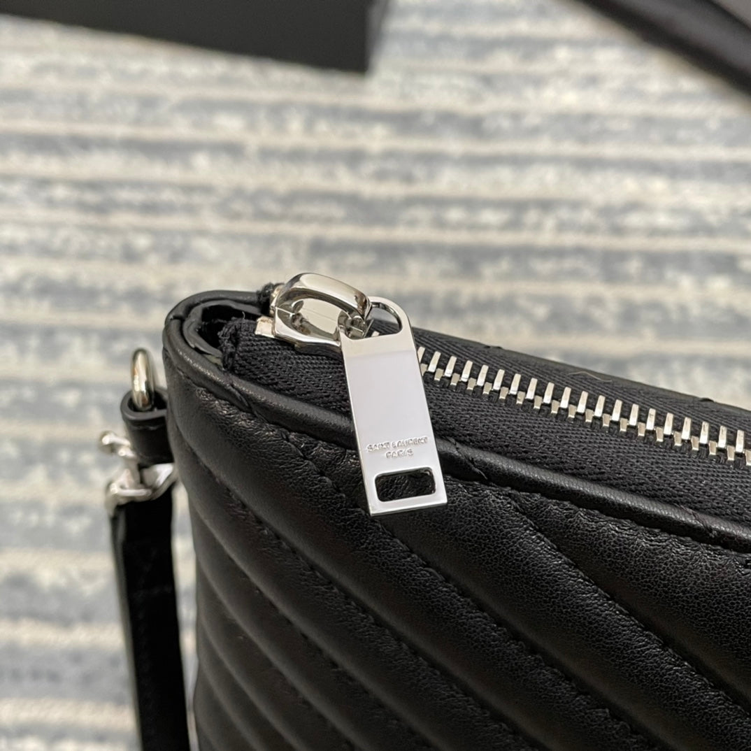YSL 經典MONOGRAM中號絎縫皮革手包-黑色小牛皮銀扣