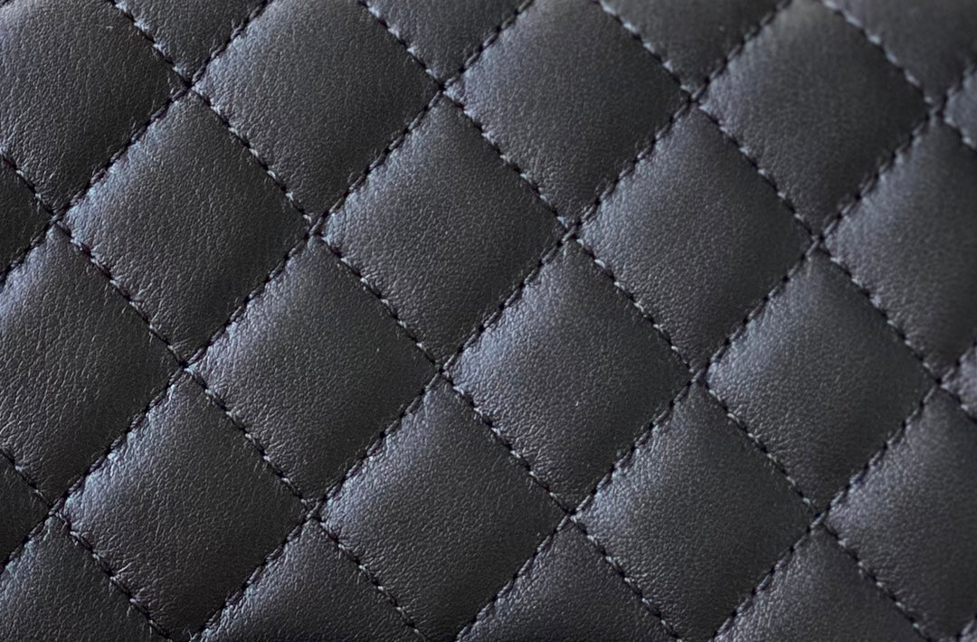 Chanel Leboy Mini-黑色胎牛皮-復古銀扣