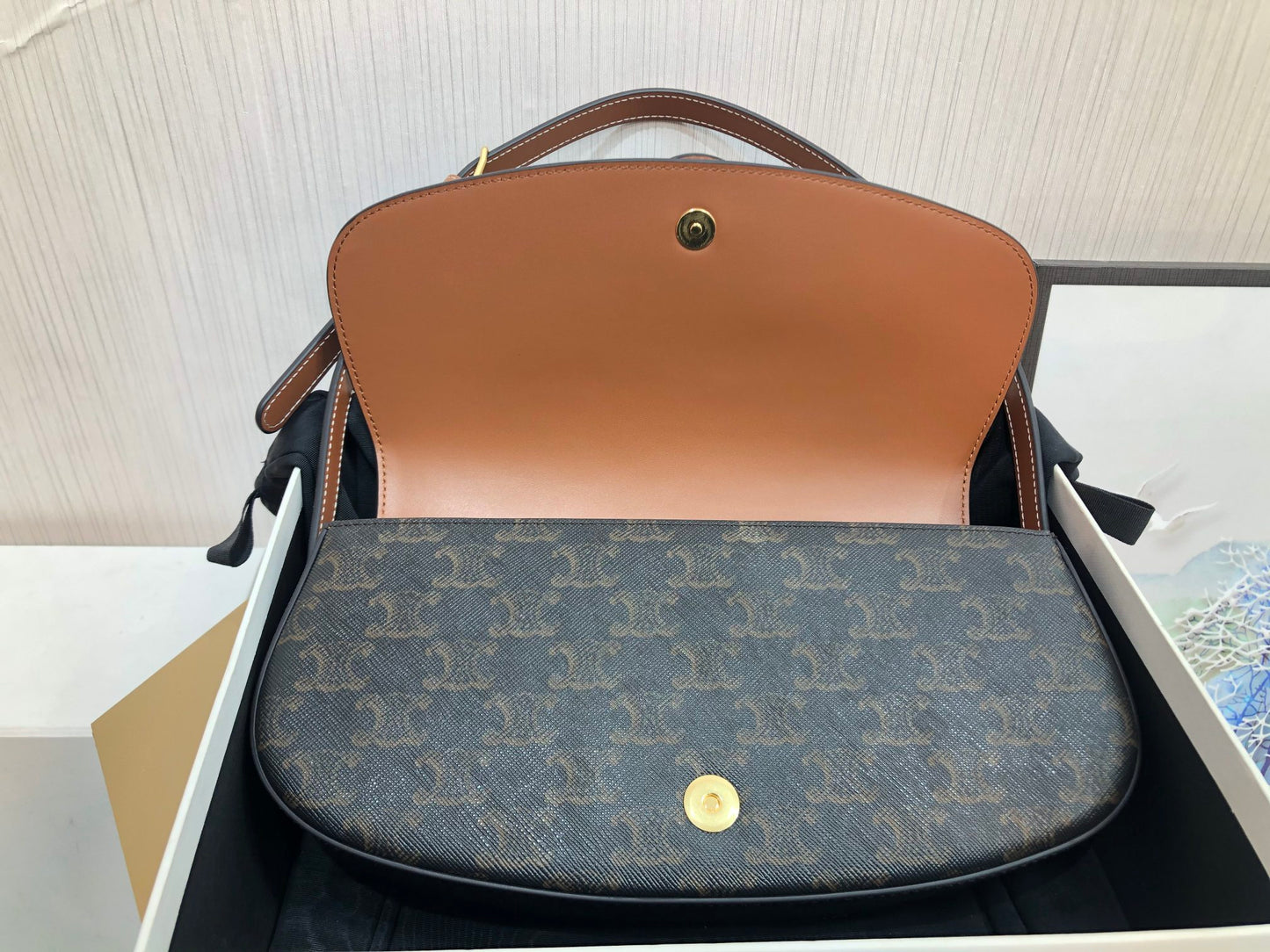 賽C家-大號 Tabou Clutch onStrap鎖頭飾腋下包