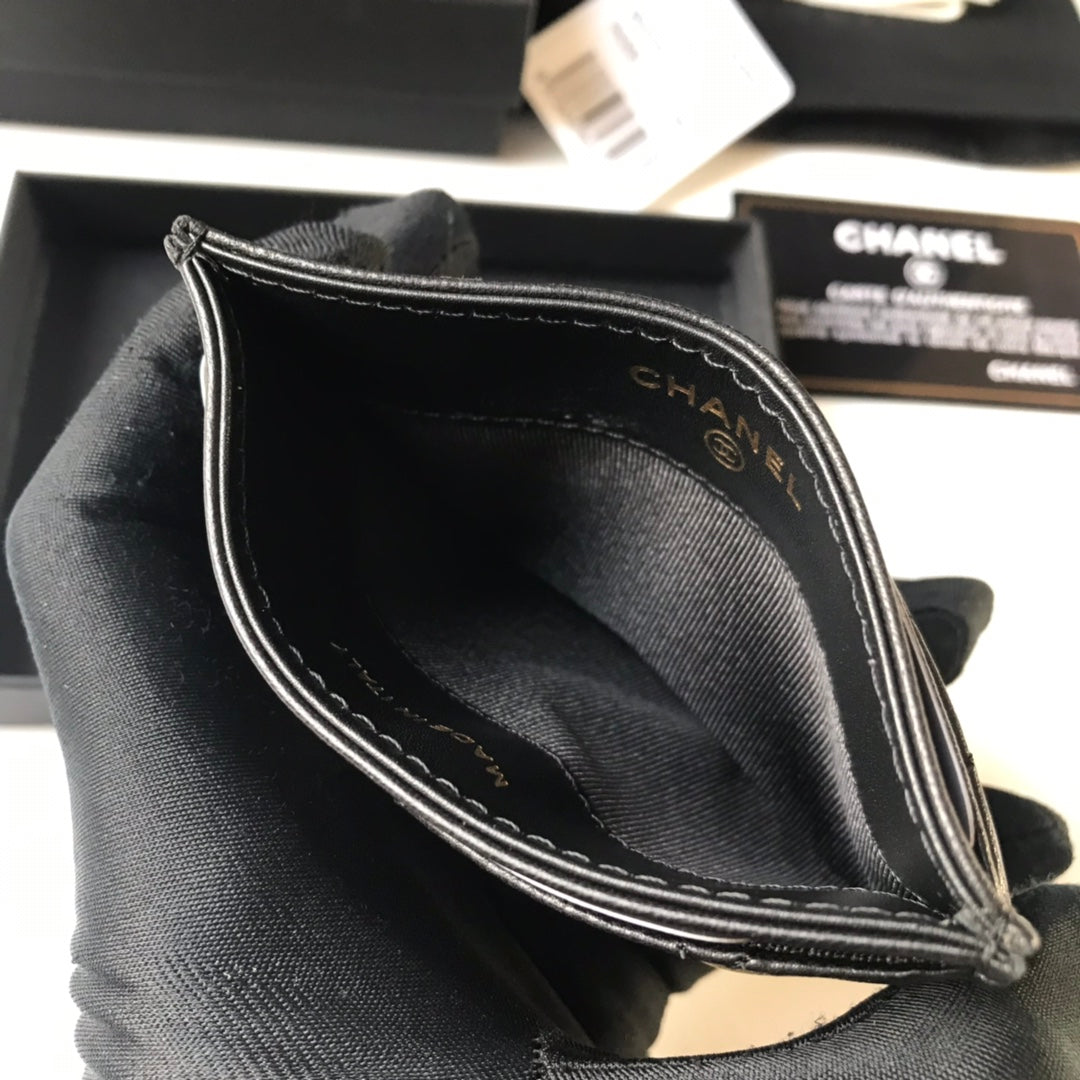 Chanel 大Logo卡包