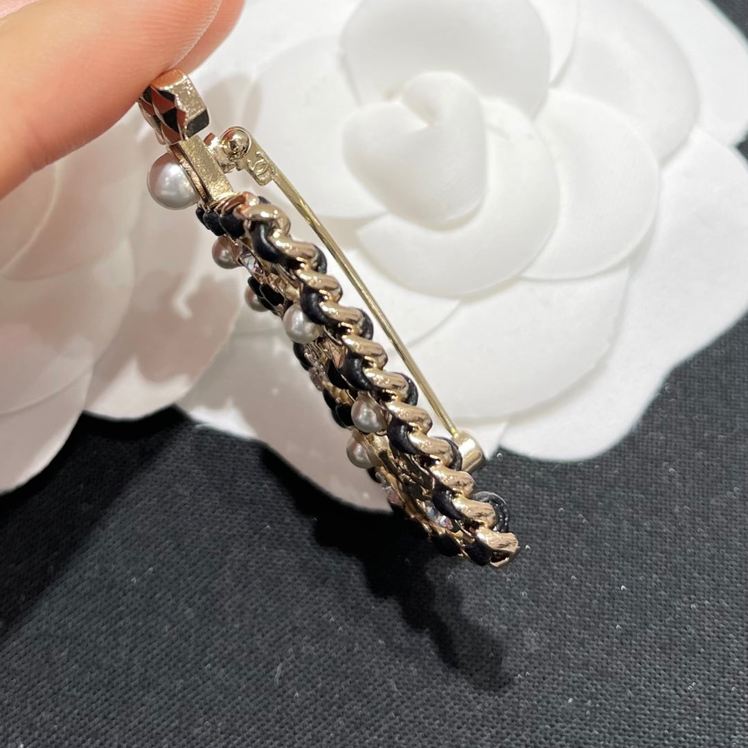 Chanel 胸針