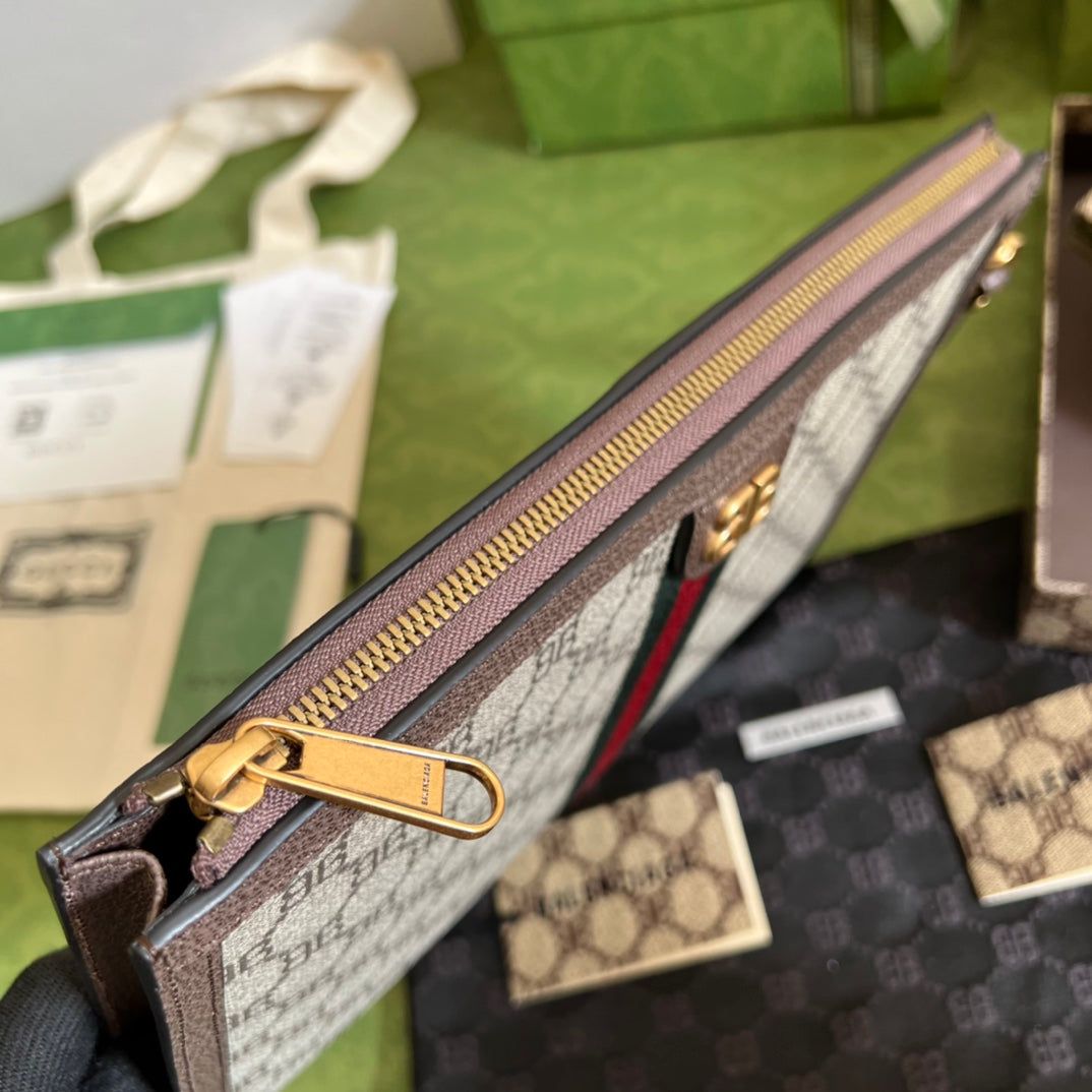 Gucci x Balenciaga 聯名手拿包