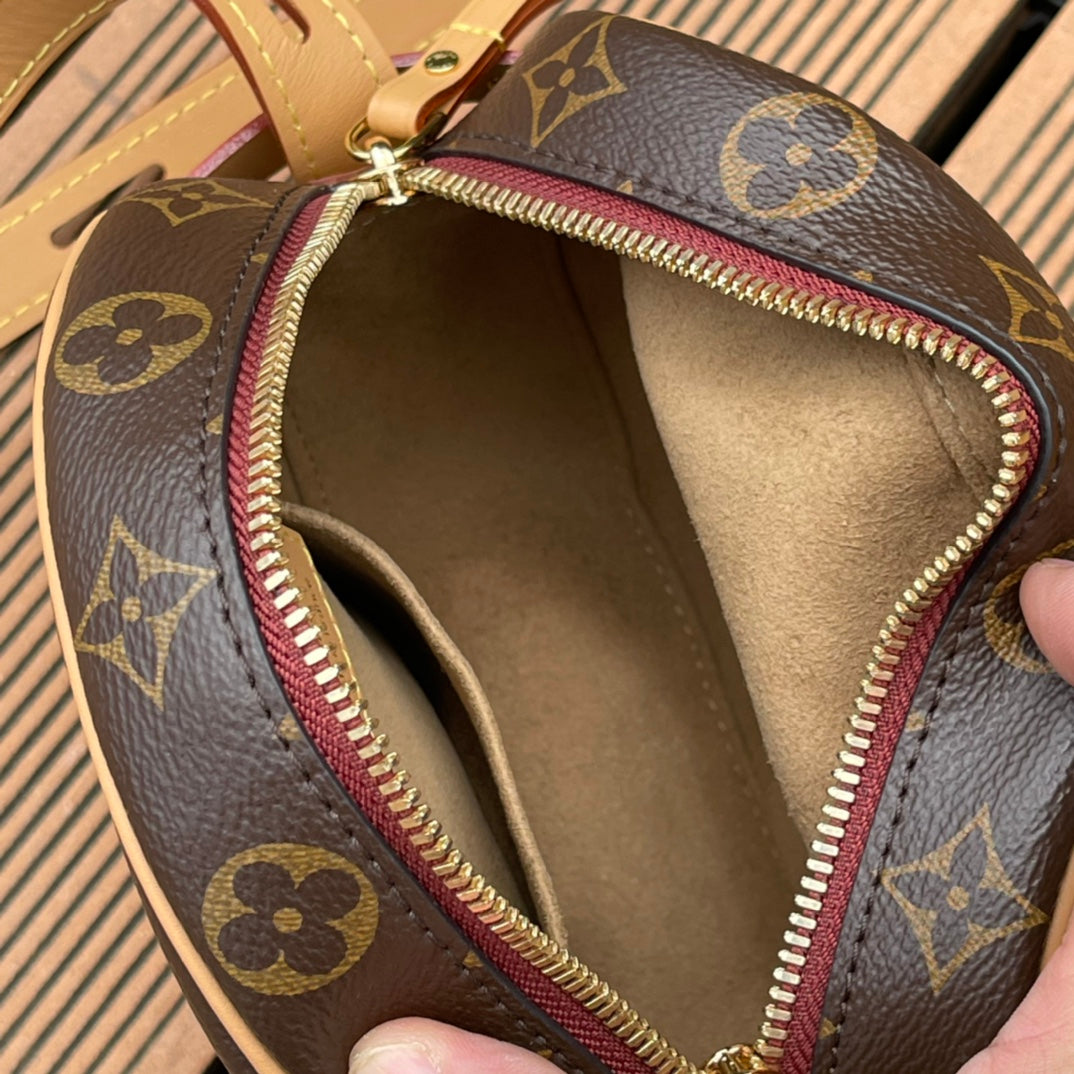 M45149 路L家-BOITE  CHAPEAU SOUPLE 圓餅包 小號
